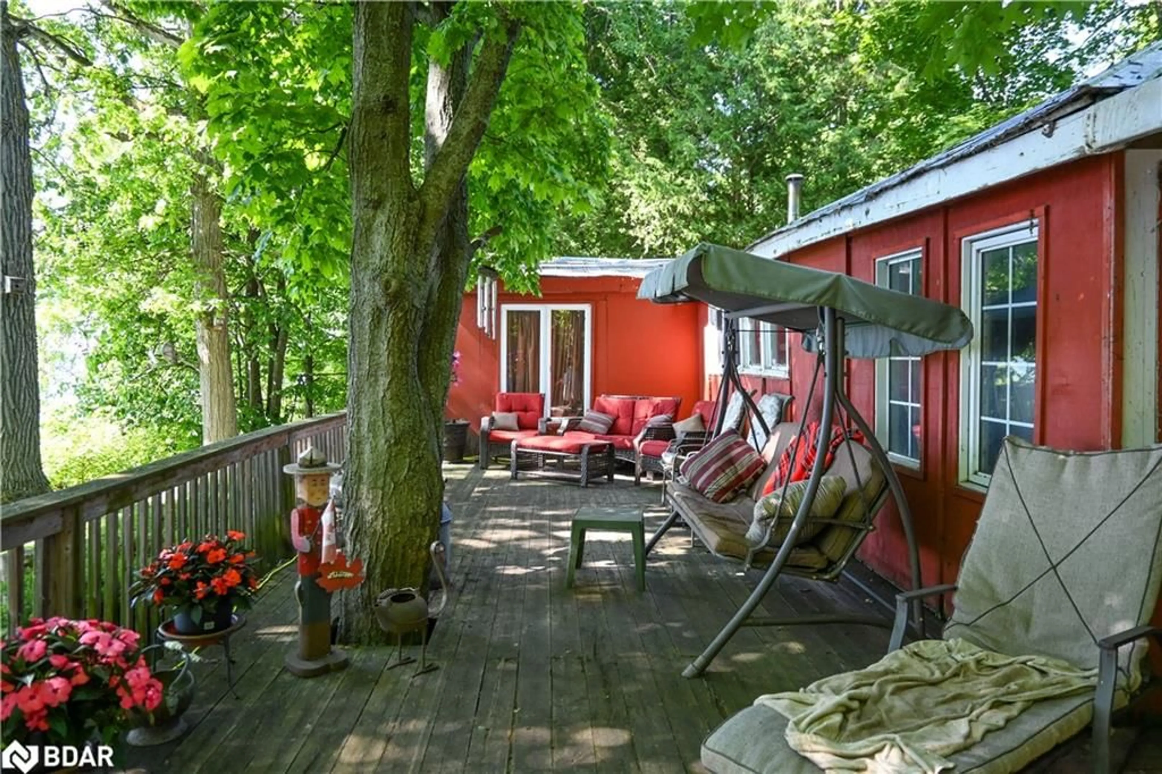 Patio, cottage for 1017 Heron Island Island, Ramara Township Ontario L3V 8L1