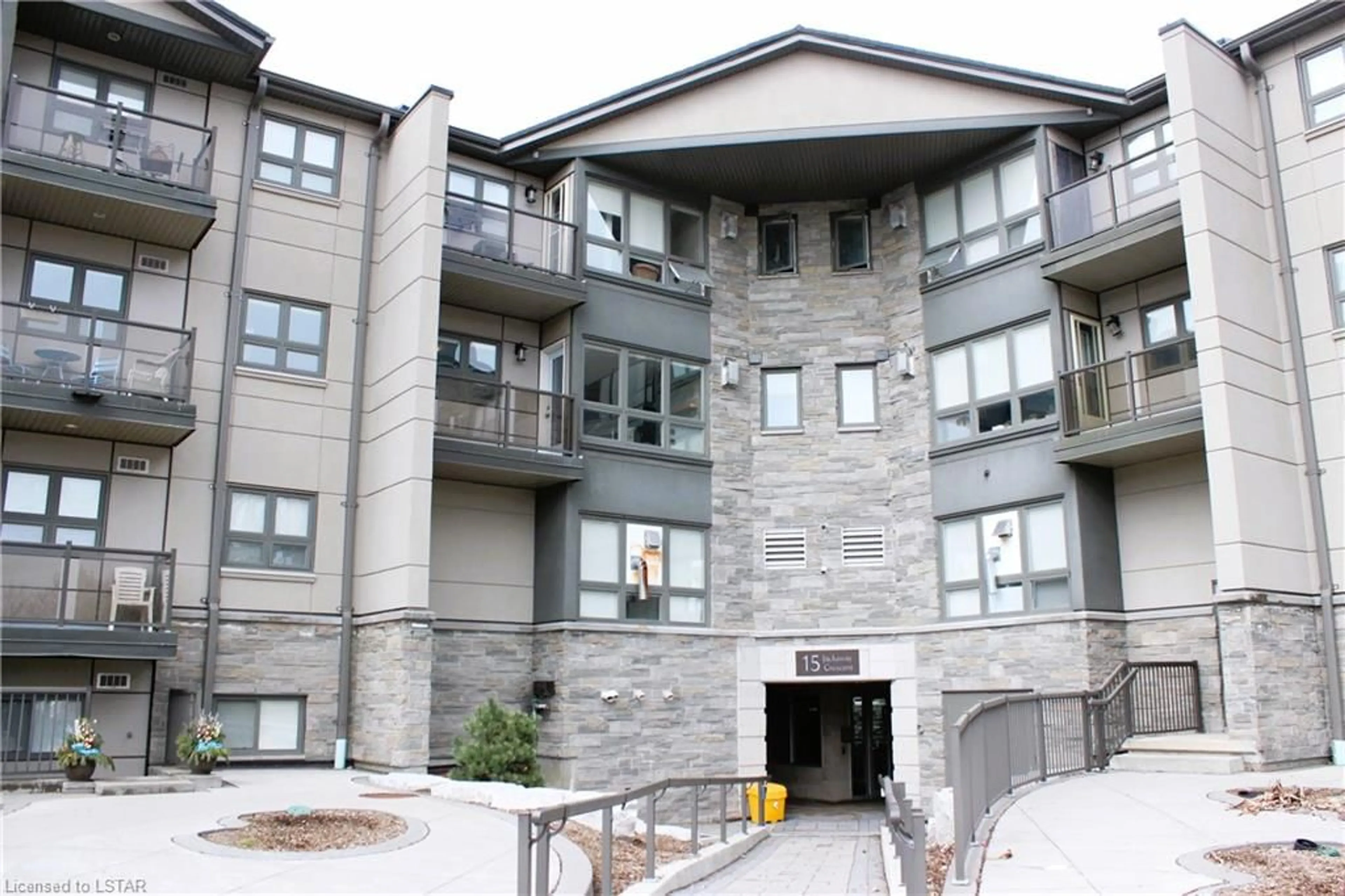A pic from exterior of the house or condo for 15 Jacksway Cres #319, London Ontario N5X 3T8