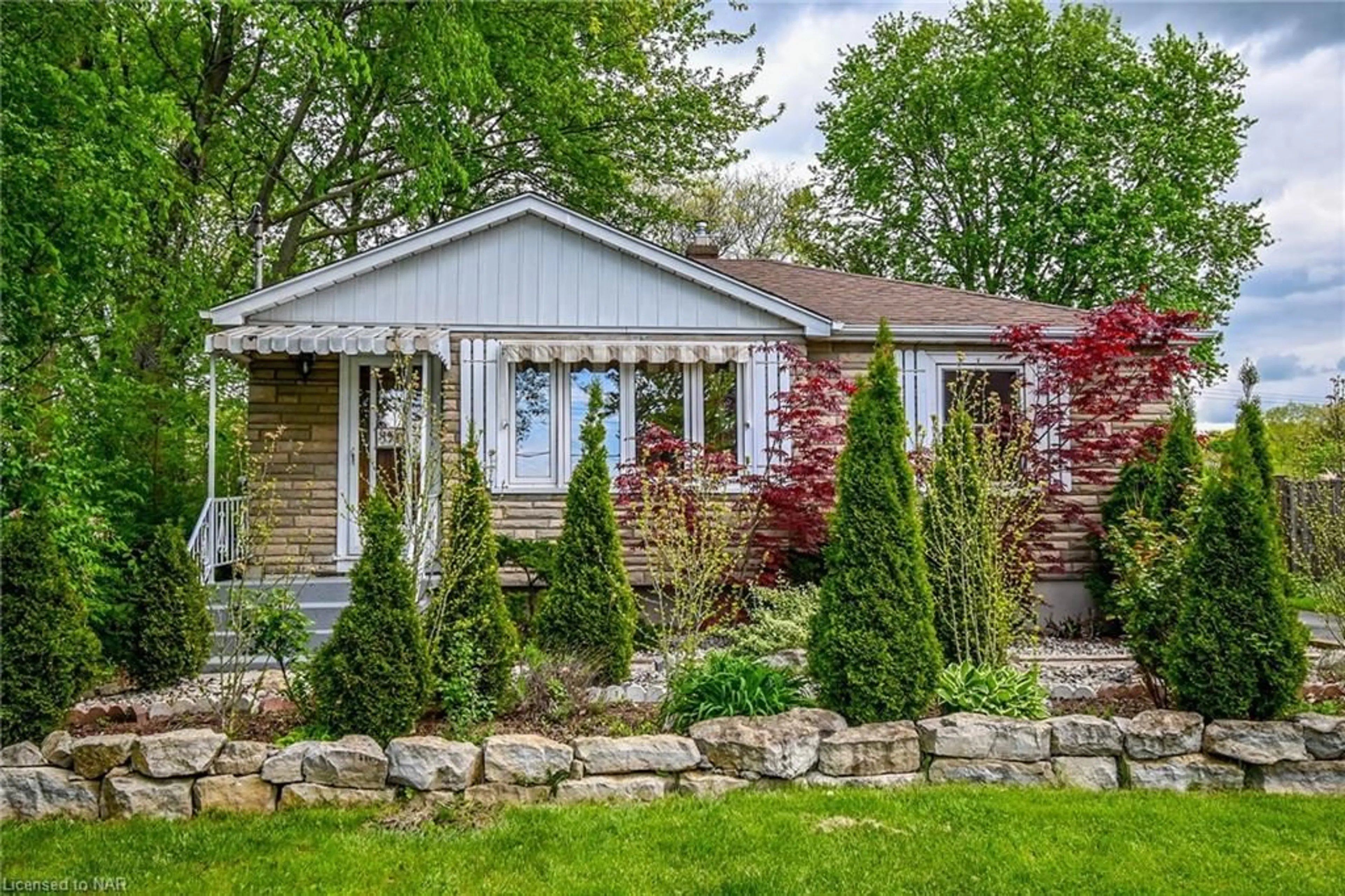 Cottage for 498 Clare Ave, Welland Ontario L3C 3B5