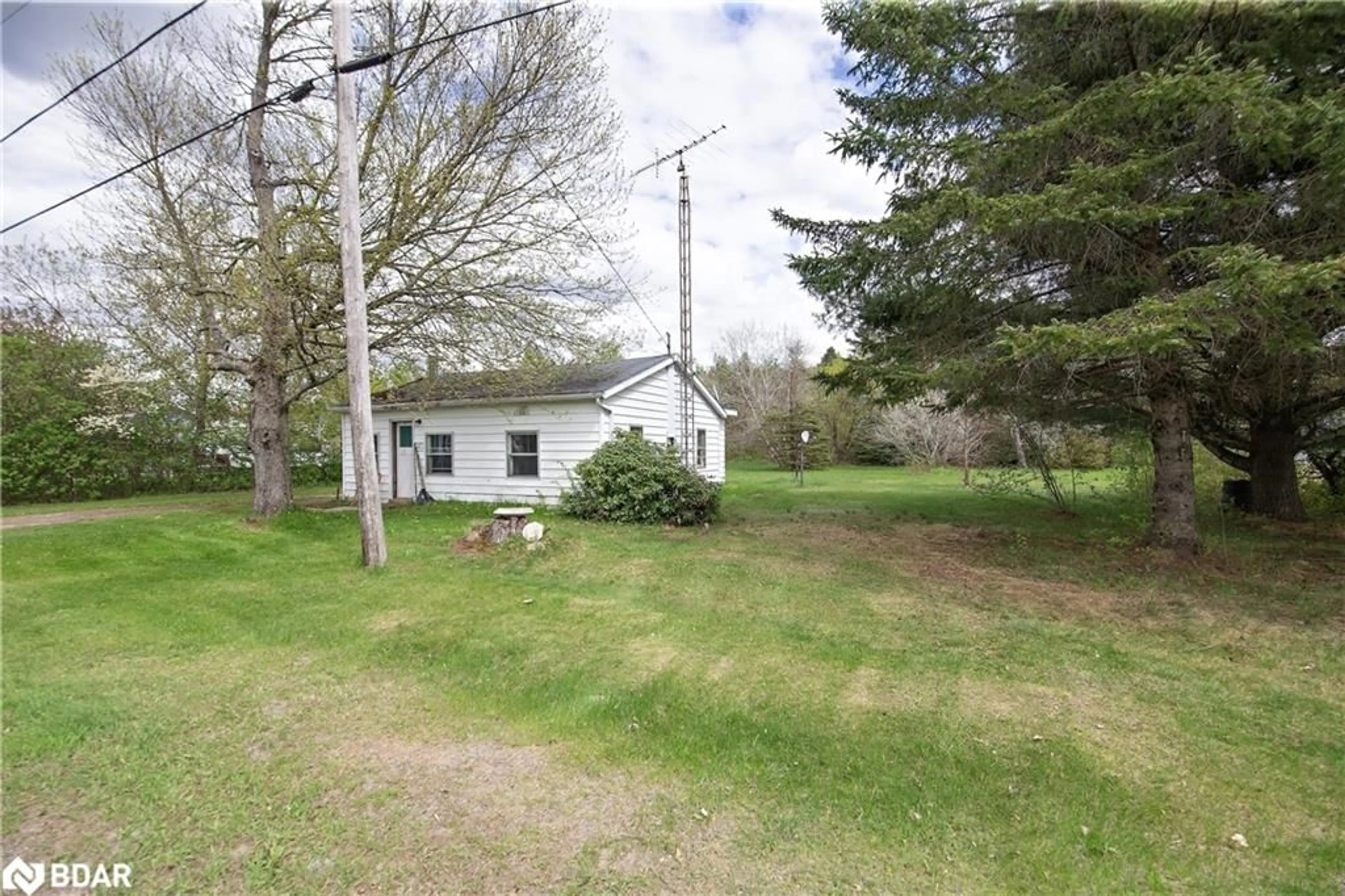 Cottage for 38 Edward St, Flinton Ontario K0H 1P0
