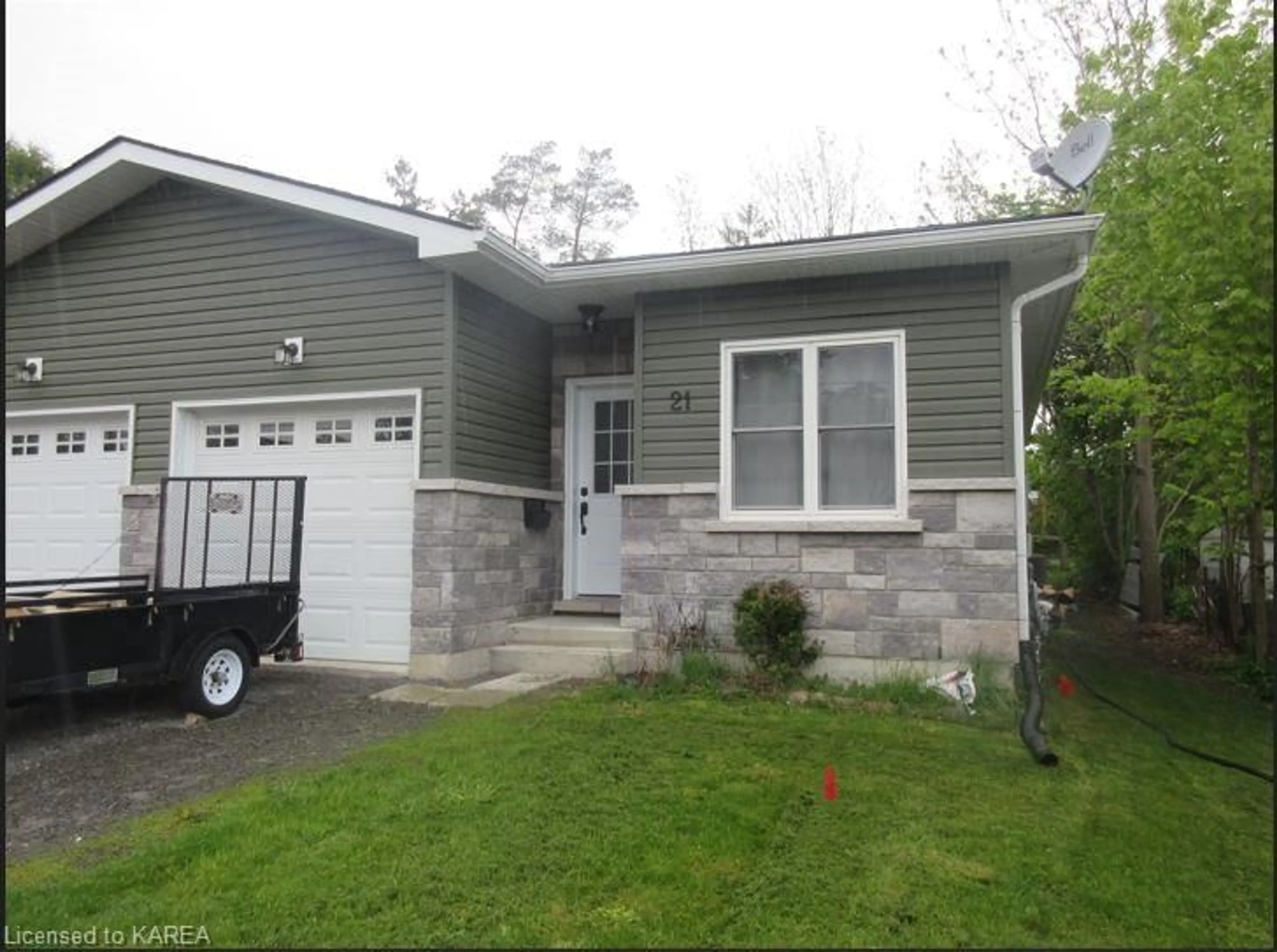 Frontside or backside of a home for 21 Thomas St, Napanee Ontario K7R 2G6