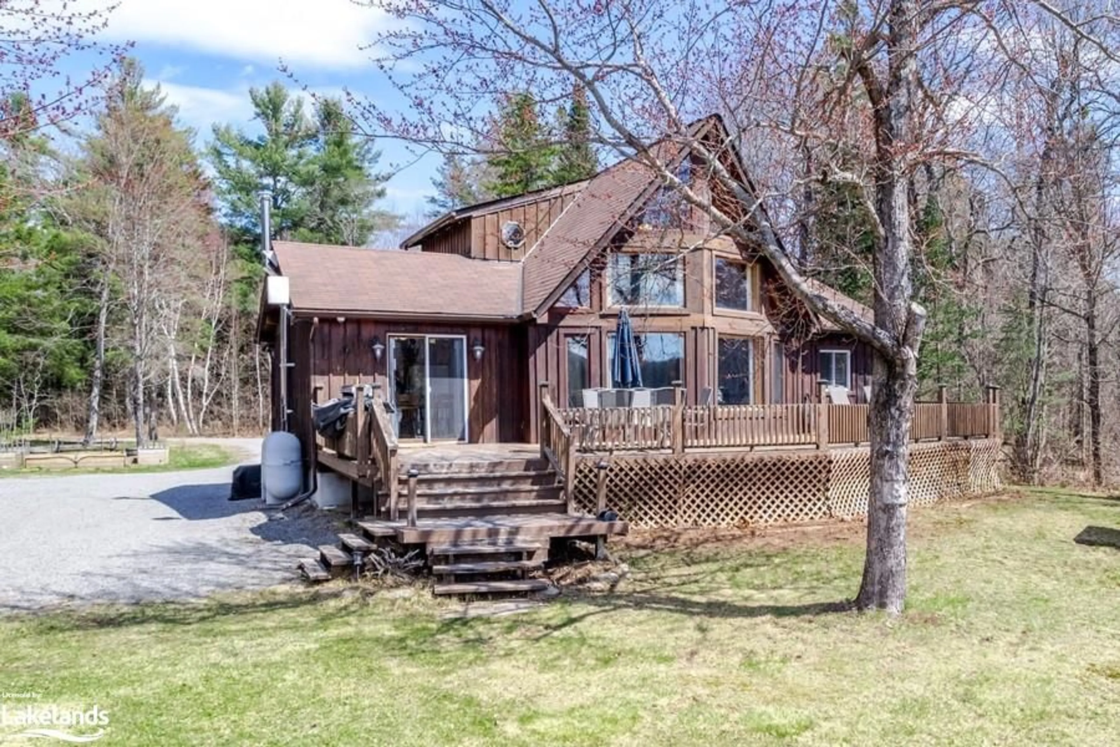 Cottage for 152A Paradise Landing Rd, Maynooth Ontario K0L 2S0