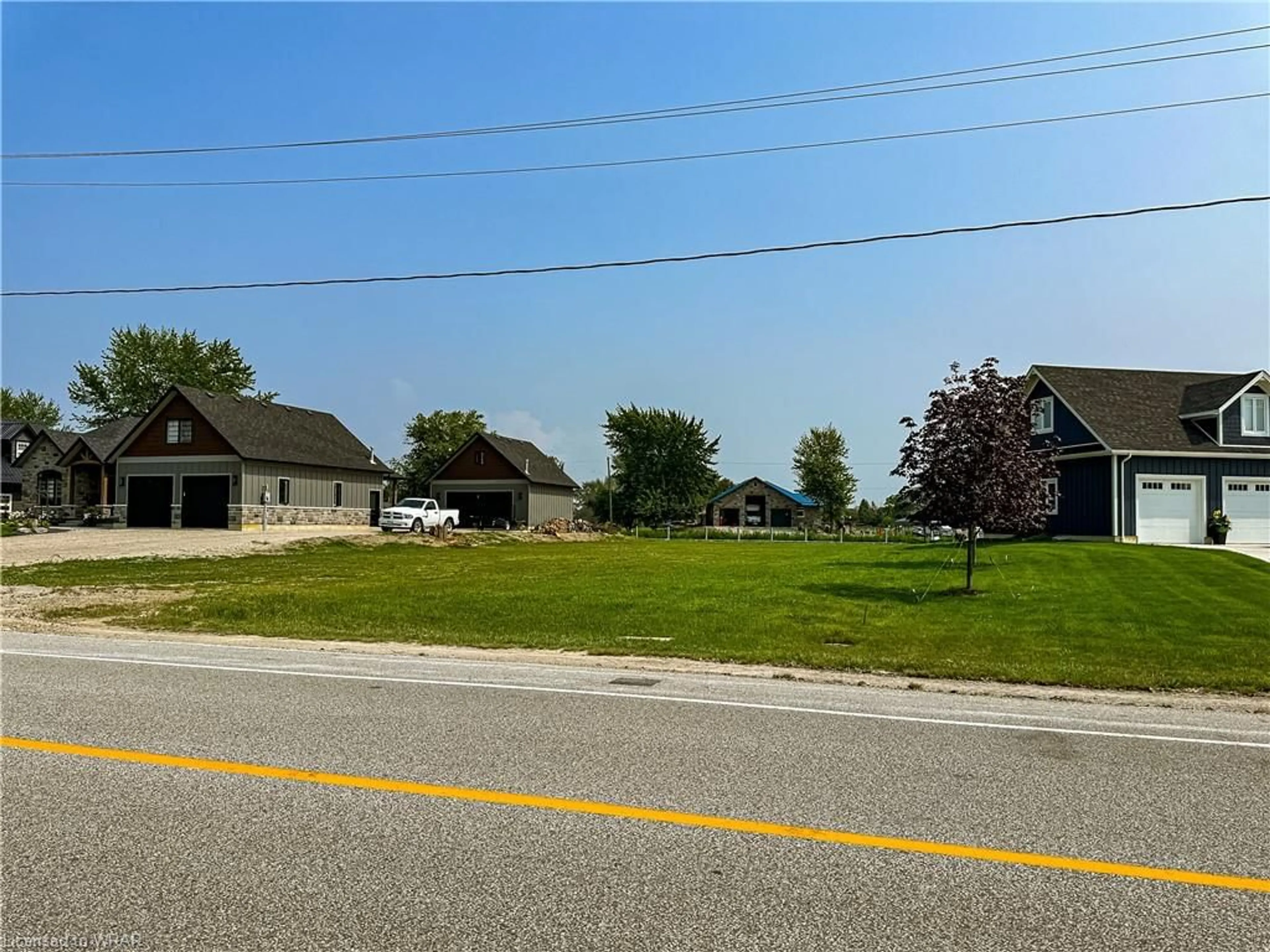 Street view for 19089 Lakeside Dr, Tilbury Ontario N0P 2L0