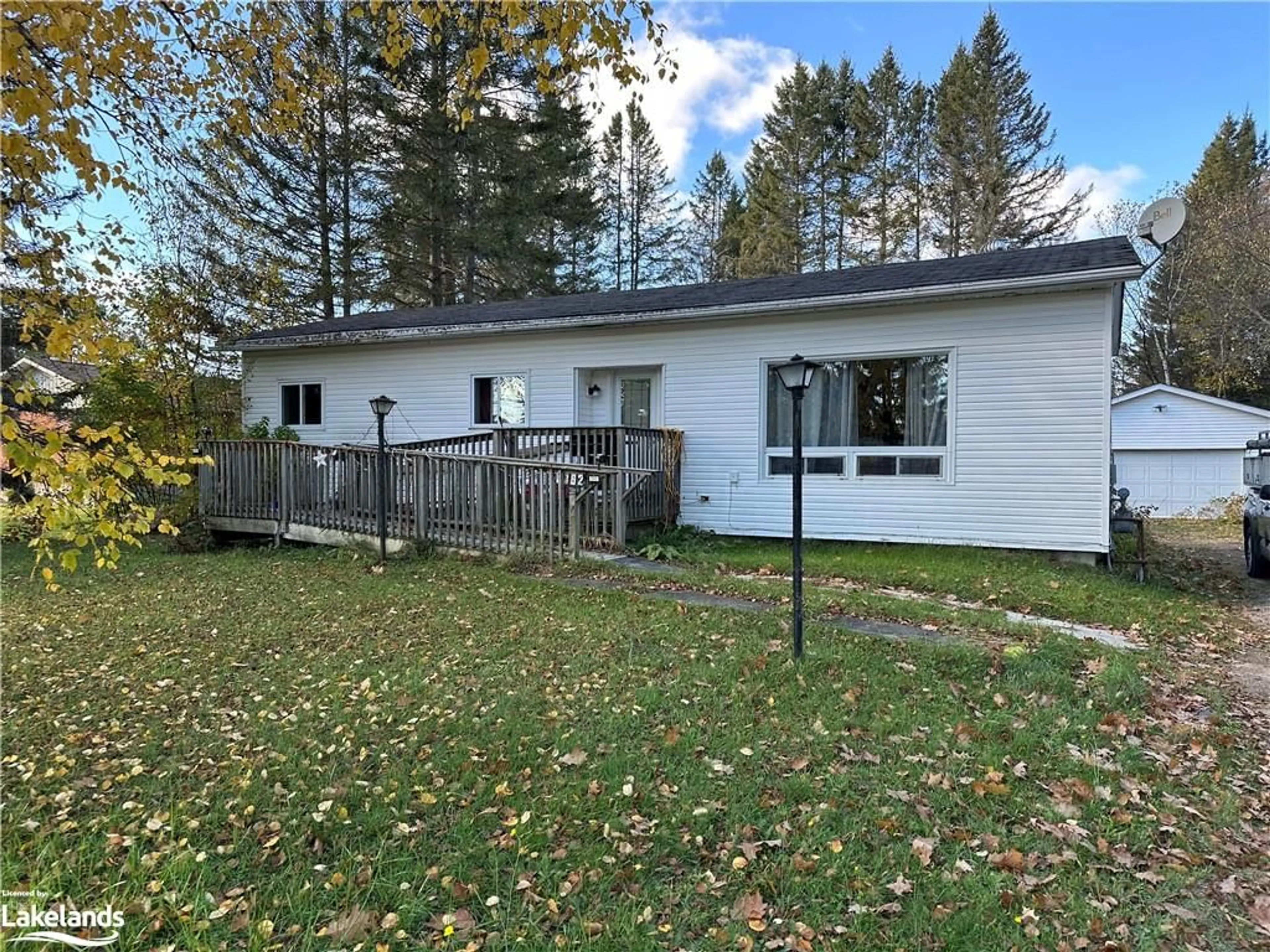 Cottage for 162 Ottawa Ave, South River Ontario P0A 1X0