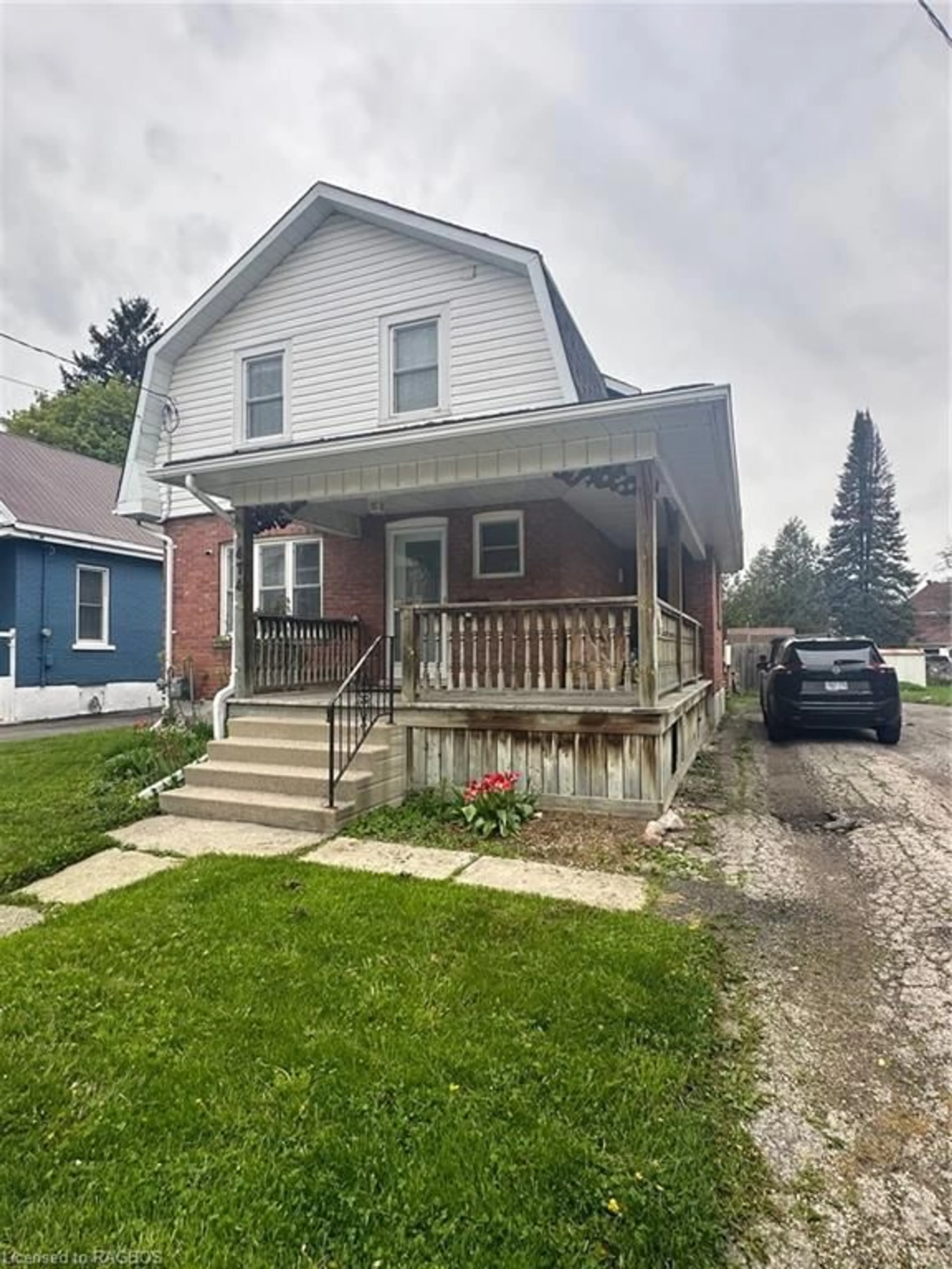 Frontside or backside of a home for 474 13th Street A, Owen Sound Ontario N4K 3X2