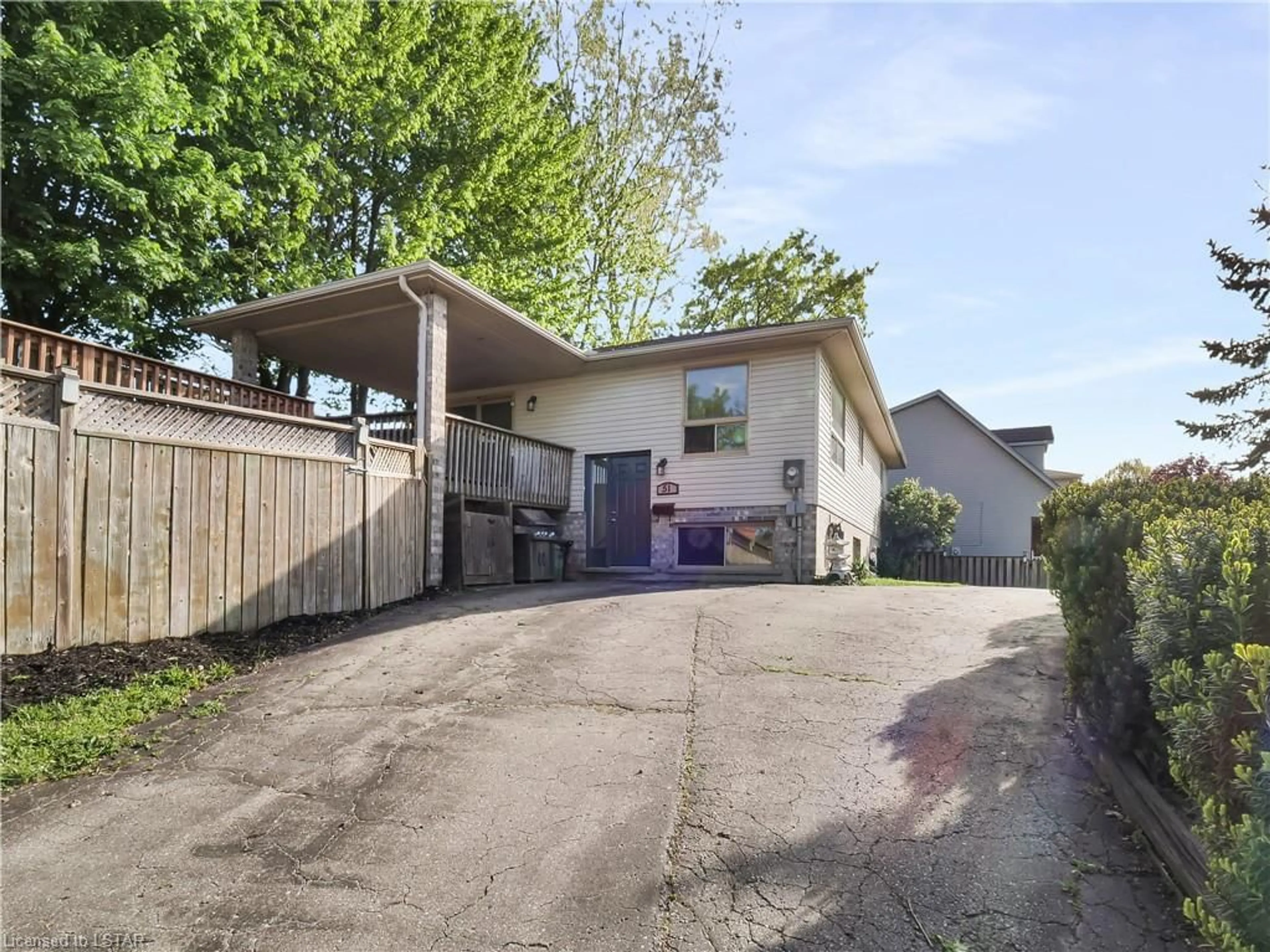 Frontside or backside of a home for 51 Trapper St, London Ontario N5W 6B4