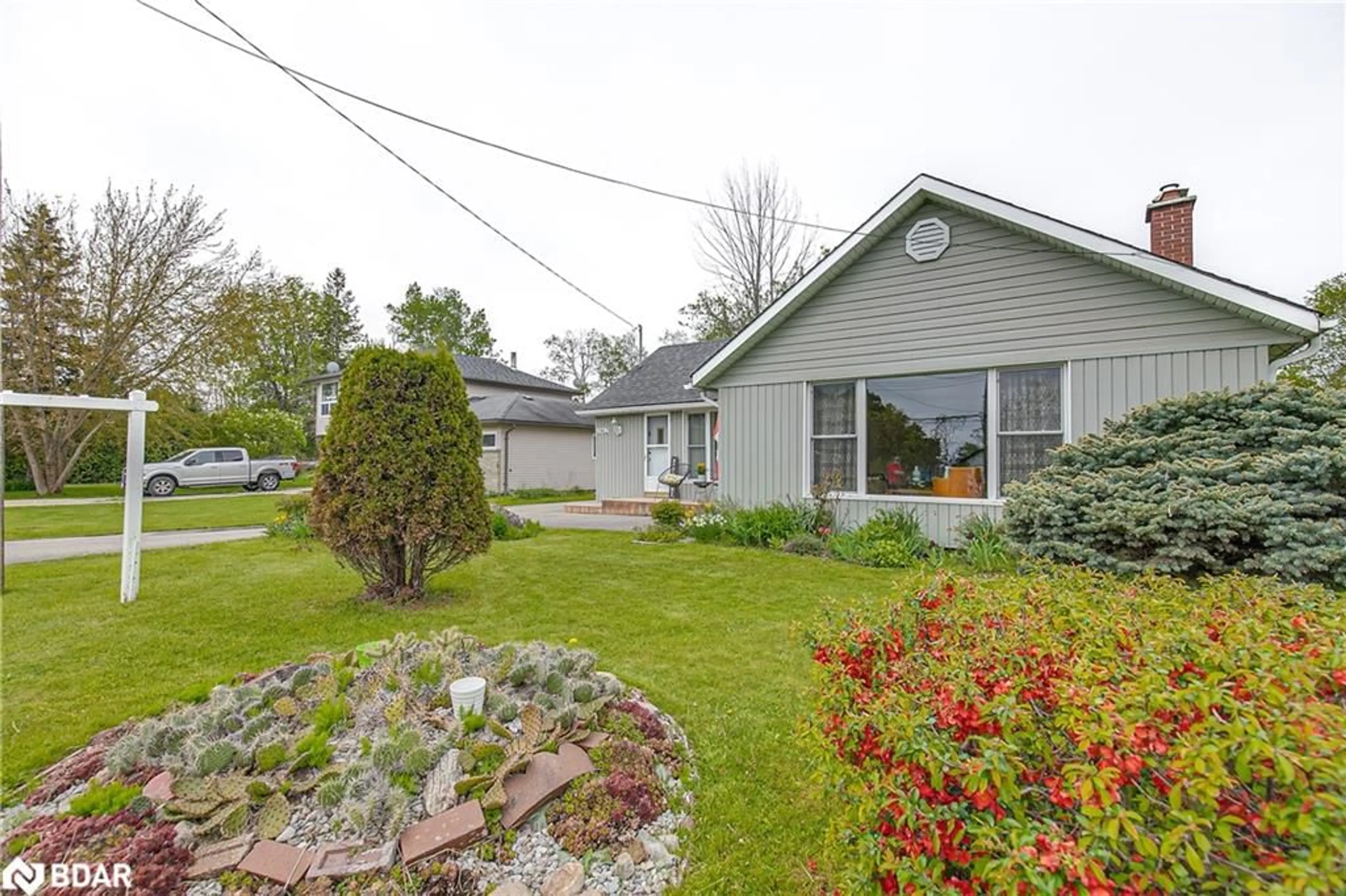 Cottage for 1962 St Johns Rd, Alcona Ontario L9S 1T5