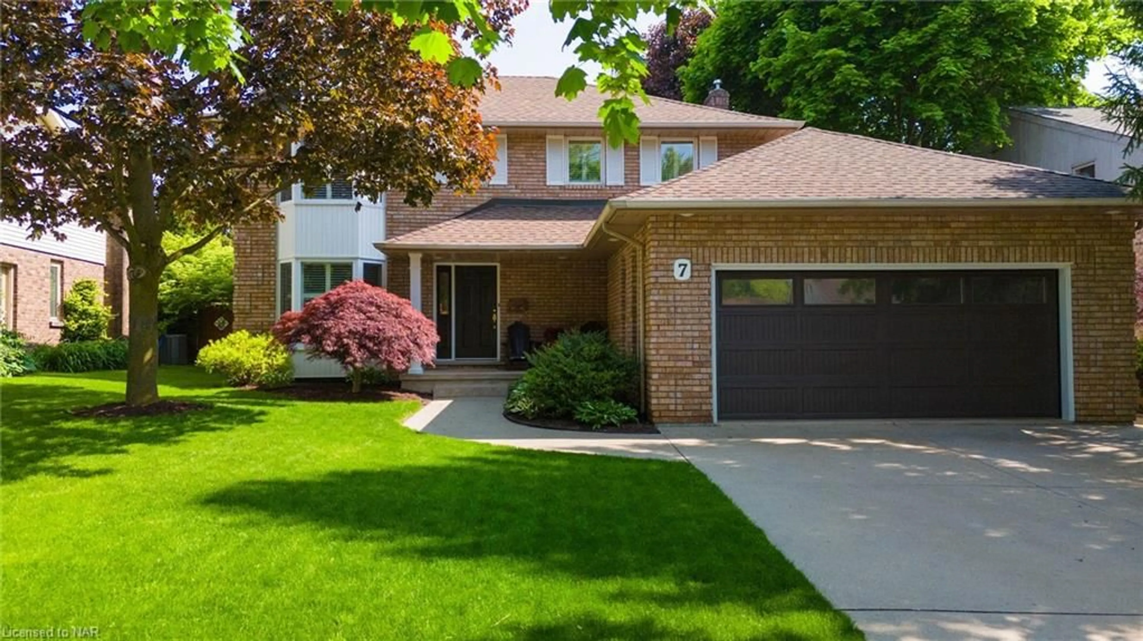 Home with brick exterior material for 7 Nursery Lane, Fonthill Ontario L0S 1E1