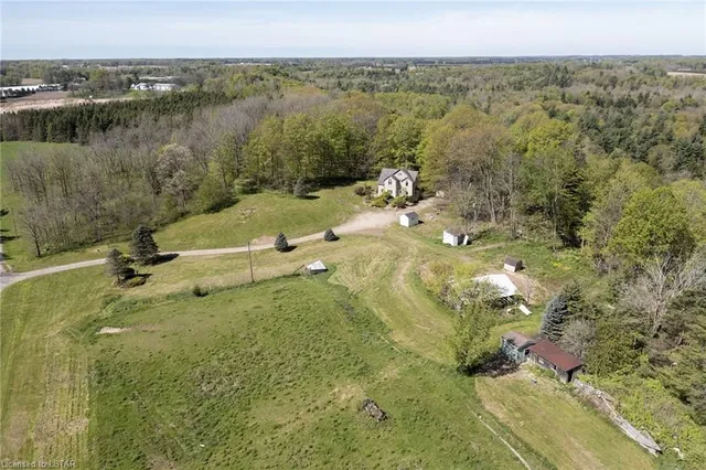 8476 Richmond Rd, Aylmer 3