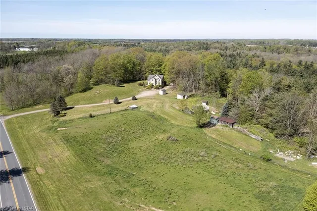 8476 Richmond Rd, Aylmer 5