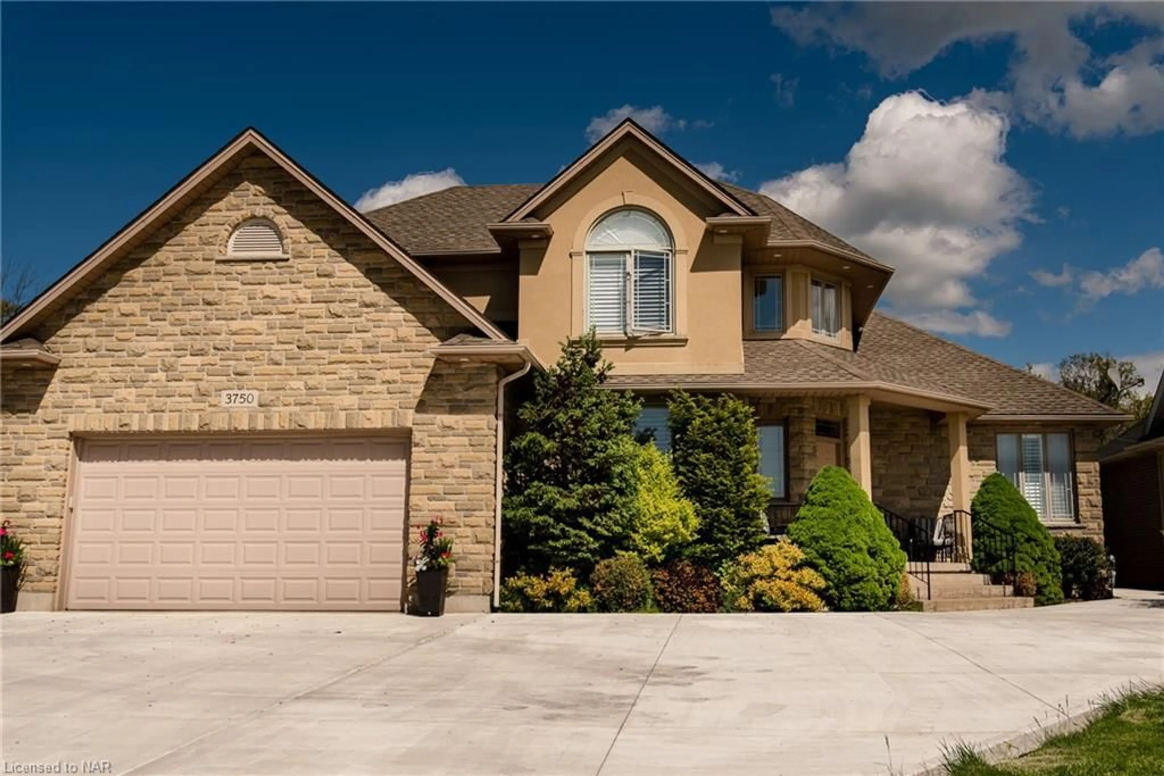 Frontside or backside of a home for 3750 Kalar Rd, Niagara Falls Ontario L2H 0K2
