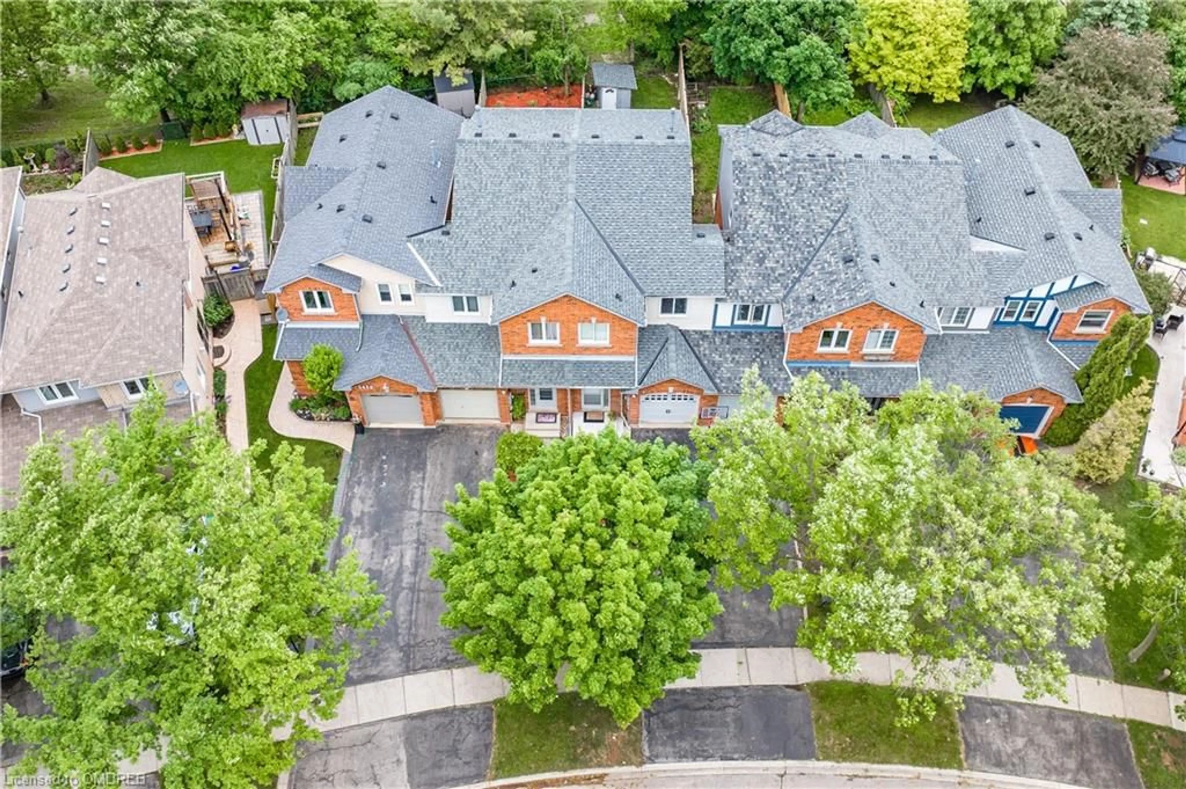 Frontside or backside of a home for 2435 Stefi Trail, Oakville Ontario L6H 5Y4