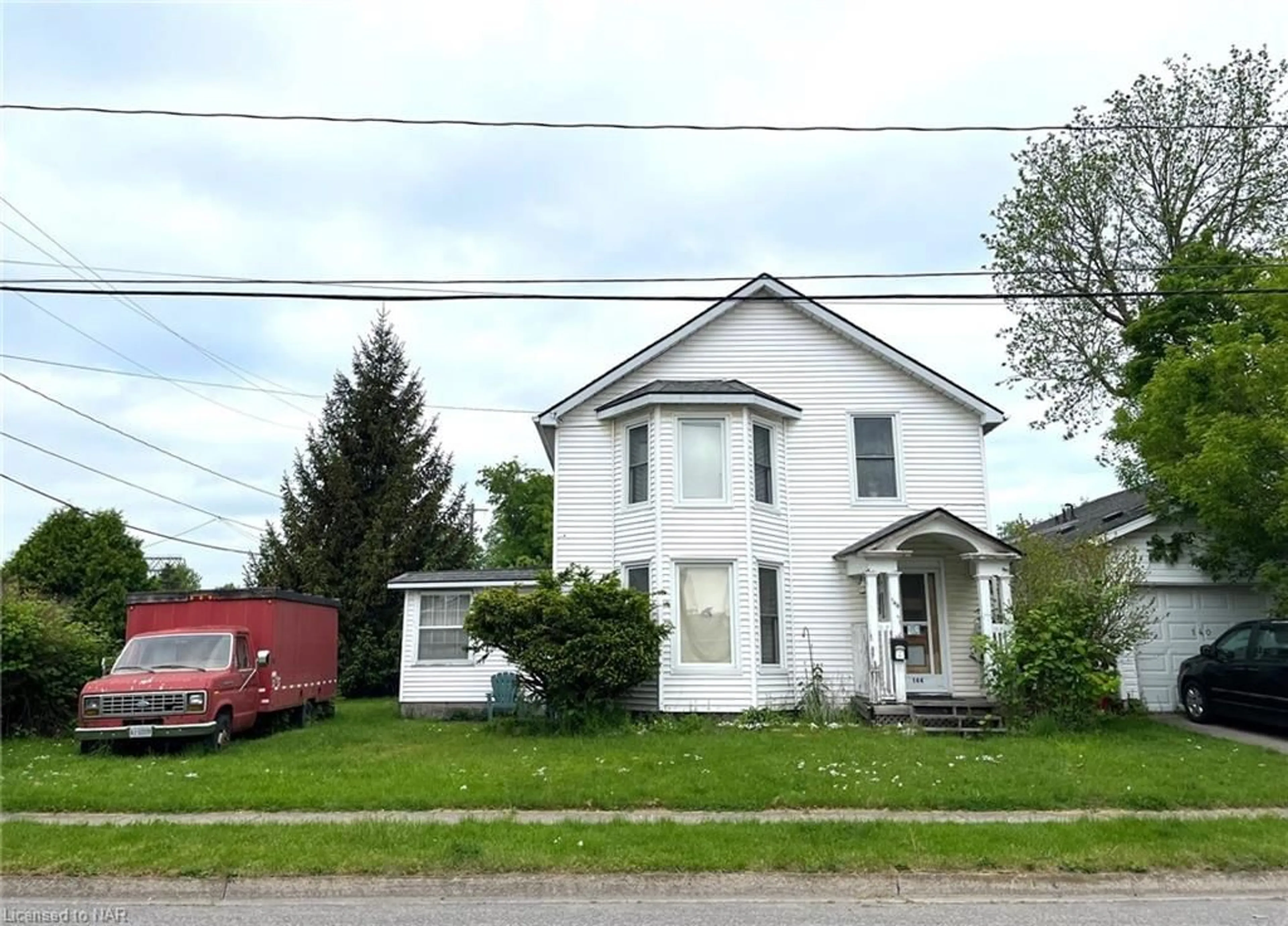 Frontside or backside of a home for 144 Waterloo St, Fort Erie Ontario L2A 3K2