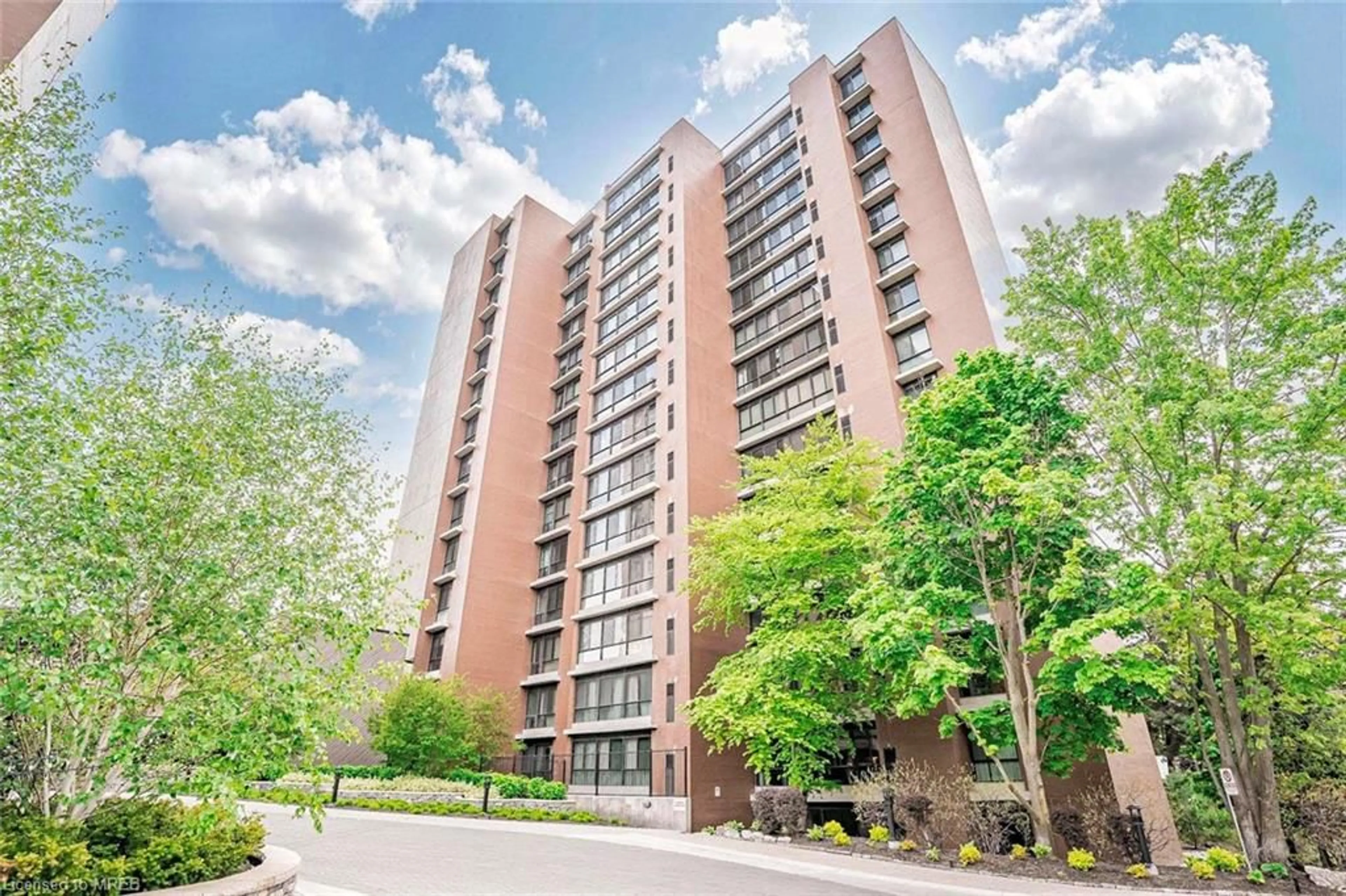 A pic from exterior of the house or condo for 1400 Dixie Rd #216, Mississauga Ontario L5E 3E1