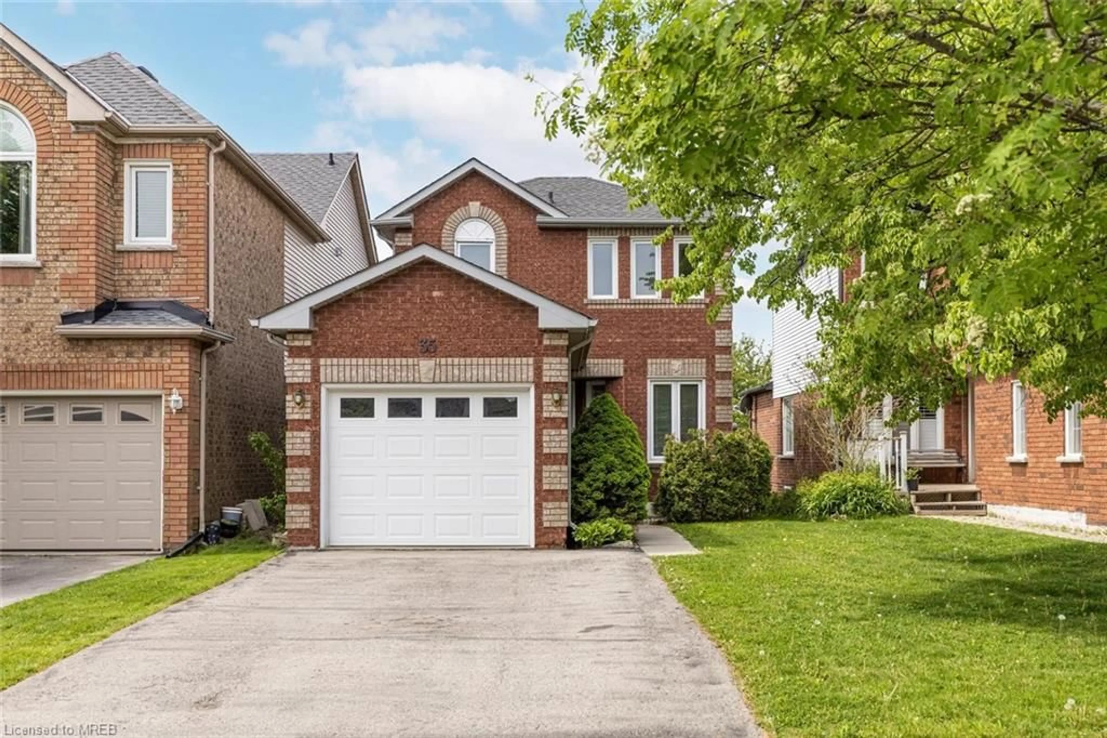 Home with brick exterior material for 35 Chatsworth Cres, Waterdown Ontario L0R 2H5