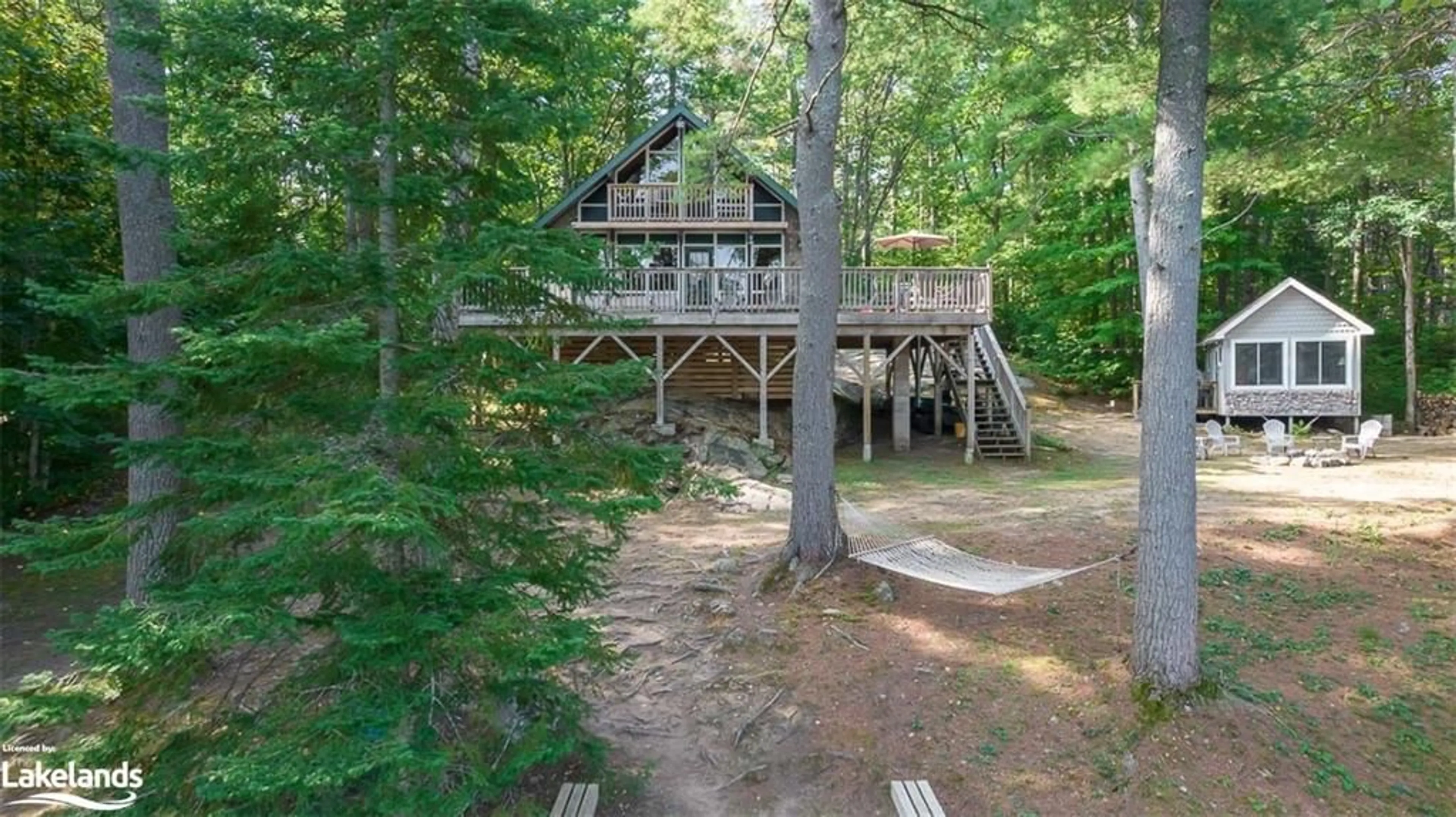 Cottage for 4 Severn River Shore, Georgian Bay Twp Ontario L0K 1S0