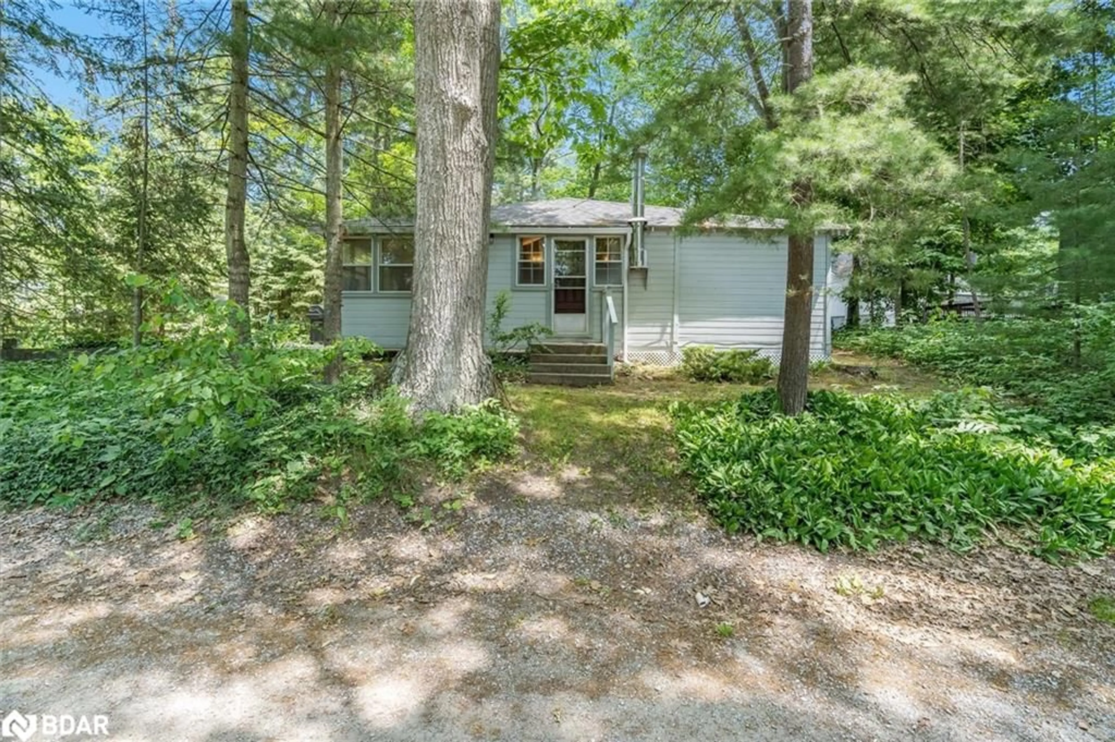 Cottage for 18 Park Rd, Tiny Ontario L0L 1P1