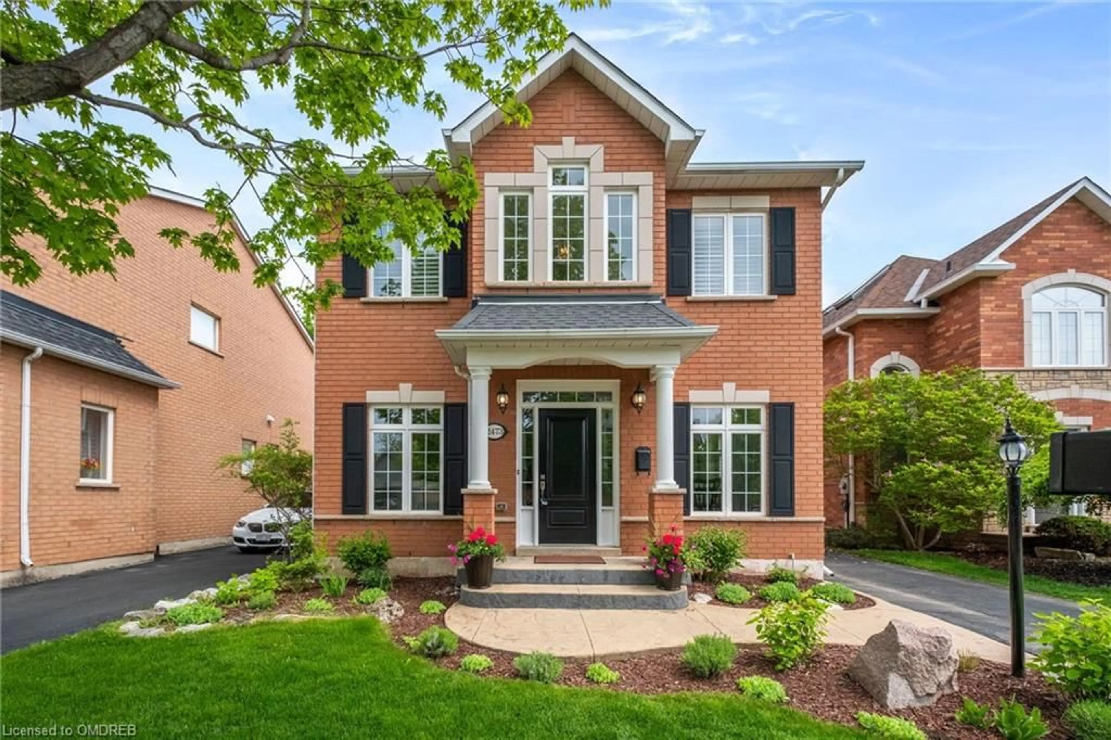 Home with brick exterior material for 2473 Capilano Cres, Oakville Ontario L6H 6L3