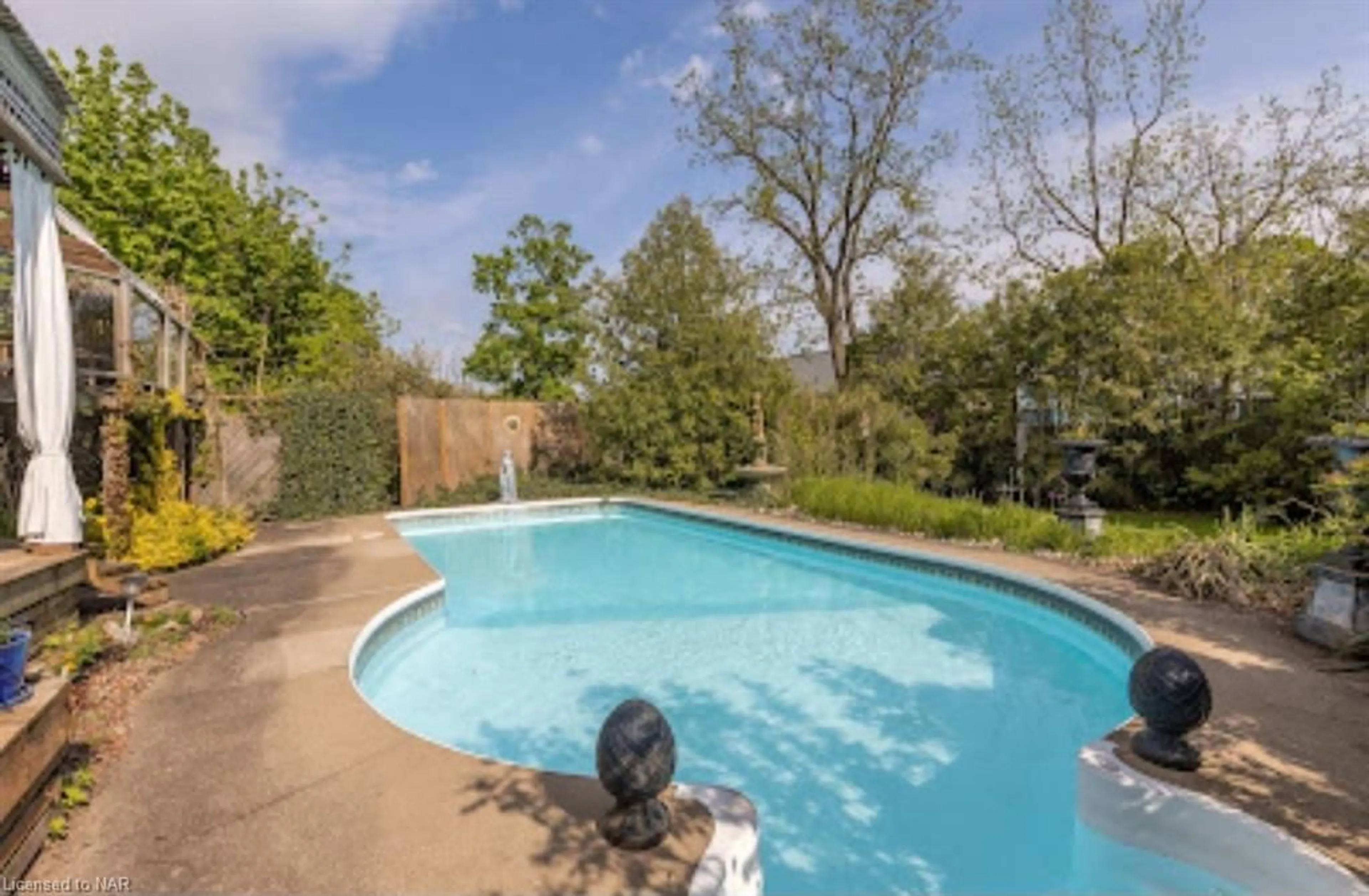 Indoor or outdoor pool for 3631 Cutler St, Ridgeway Ontario L0S 1N0