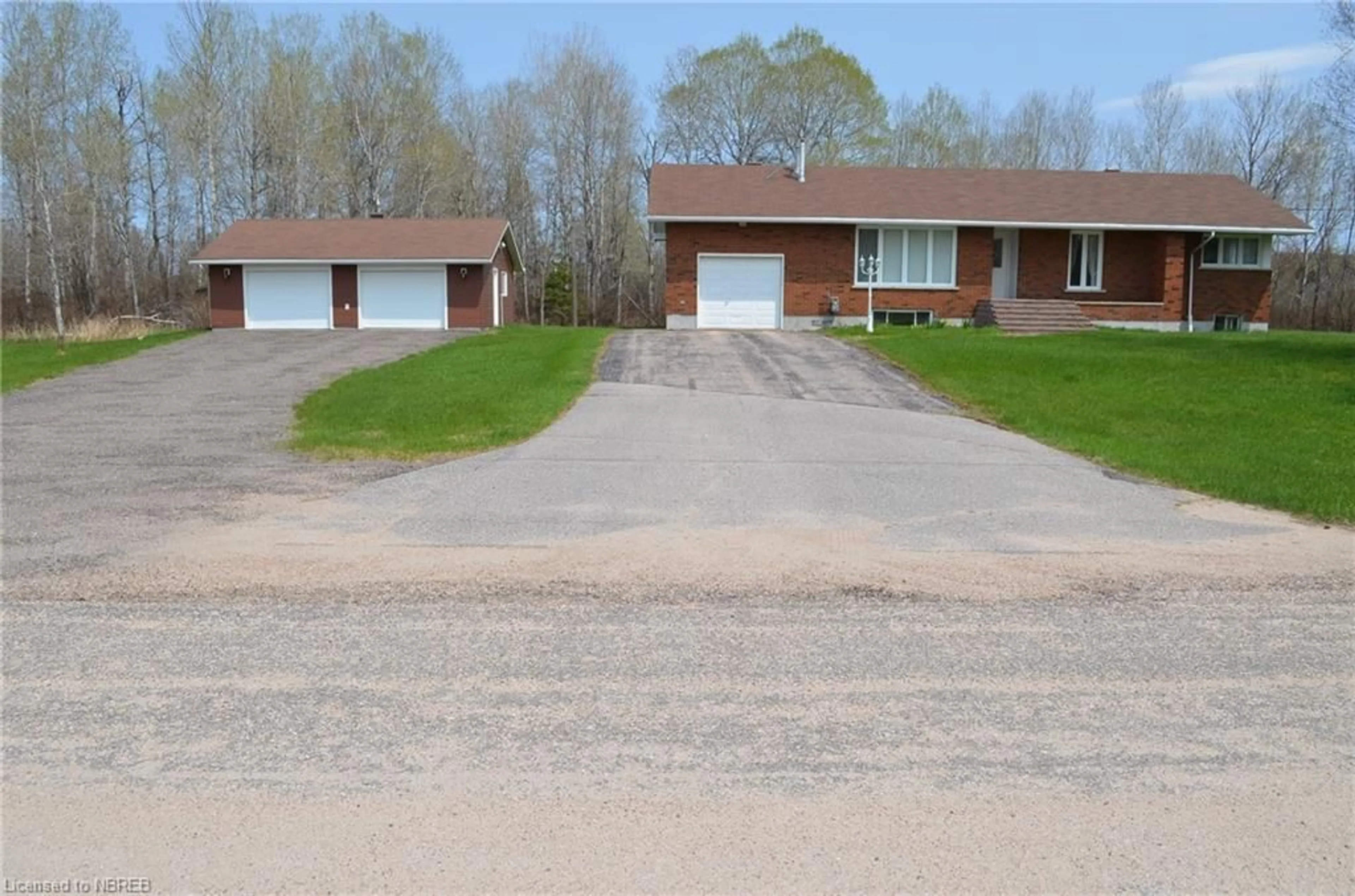 Frontside or backside of a home for 492 Mccarthy St, Trout Creek Ontario P0H 2L0