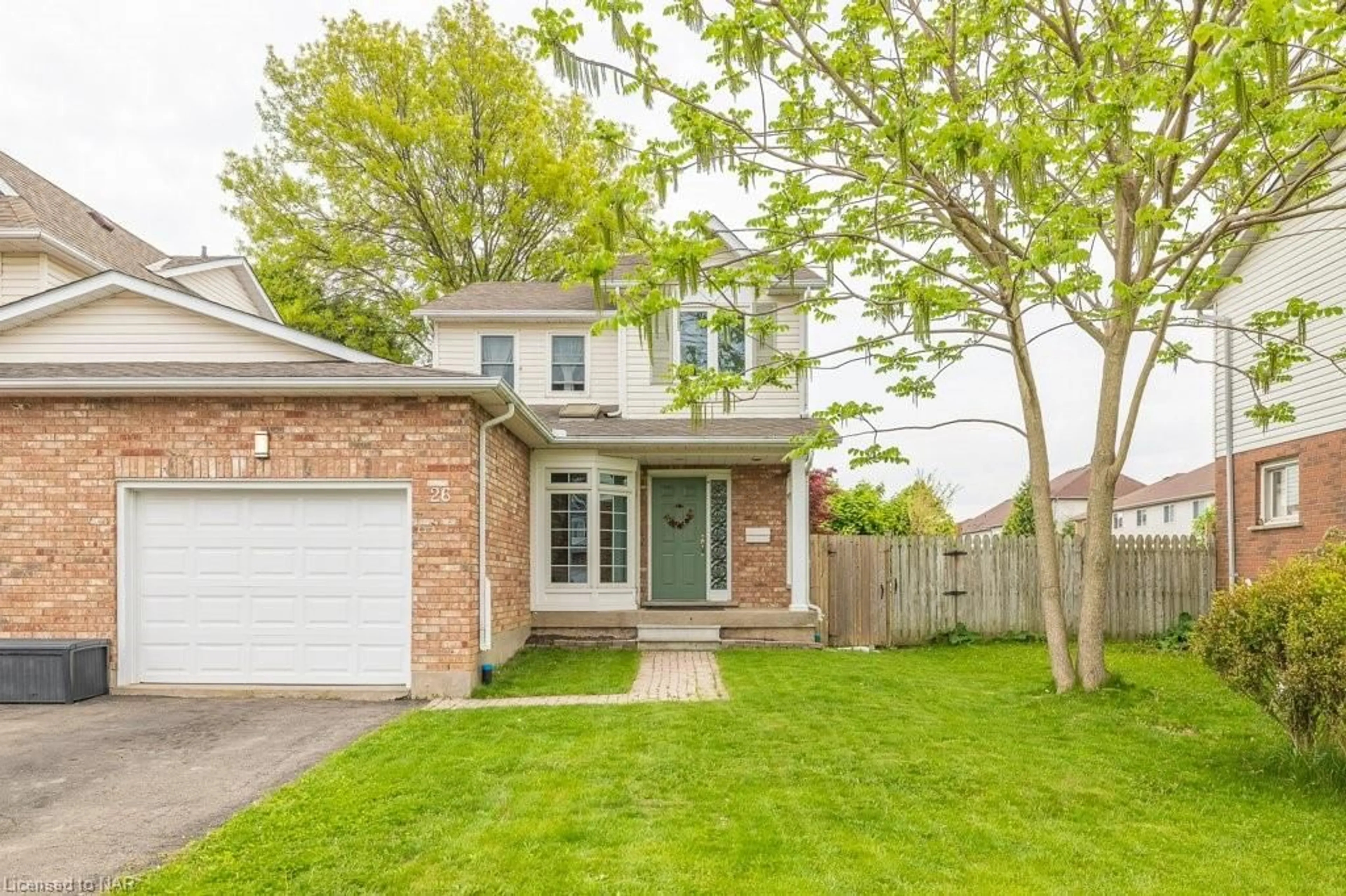 A pic from exterior of the house or condo for 26 Remigio Crt, Thorold Ontario L2V 5A1