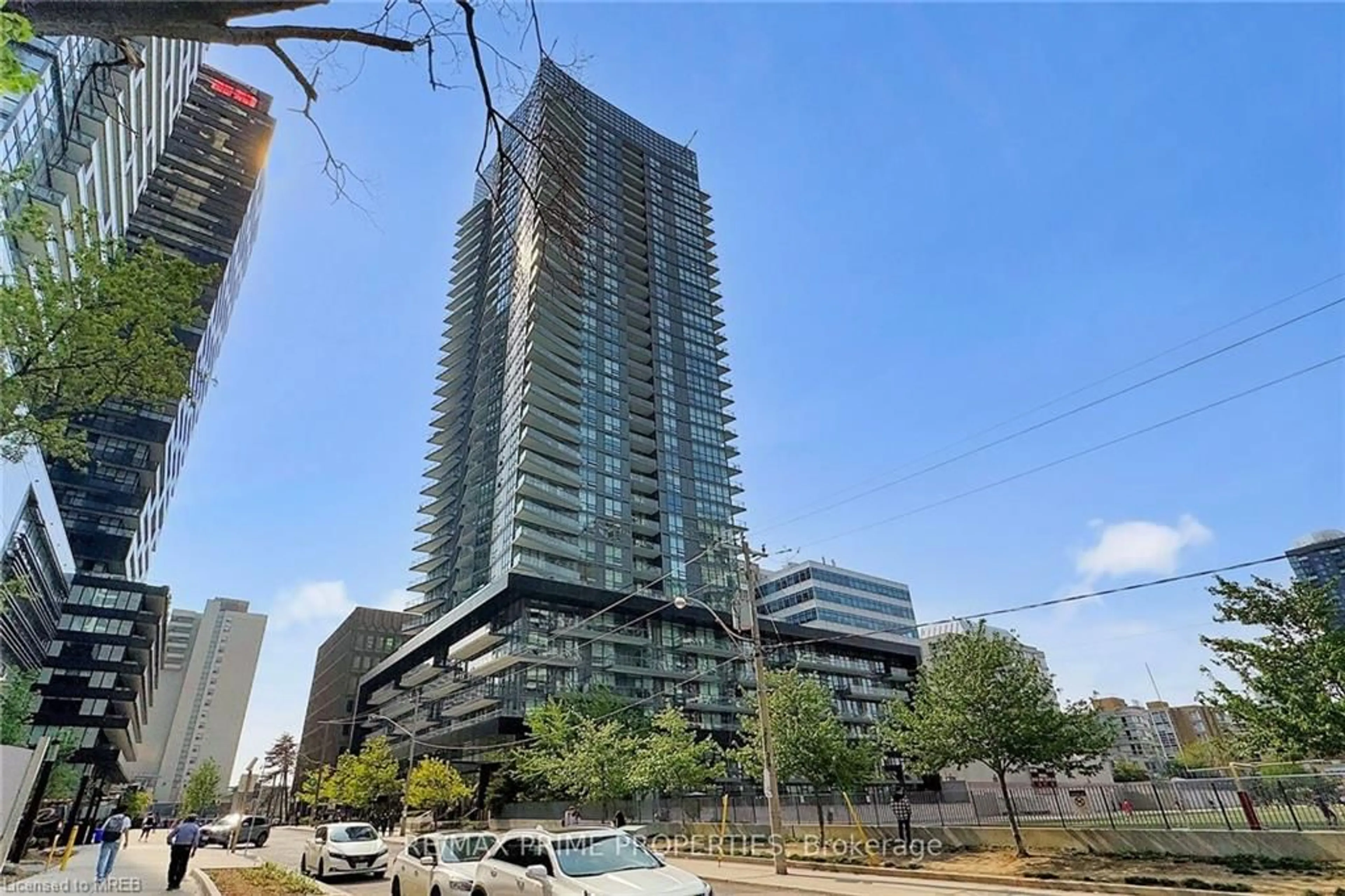 A pic from exterior of the house or condo for 30 Roehampton Ave #2805, Toronto Ontario M4P 0B9