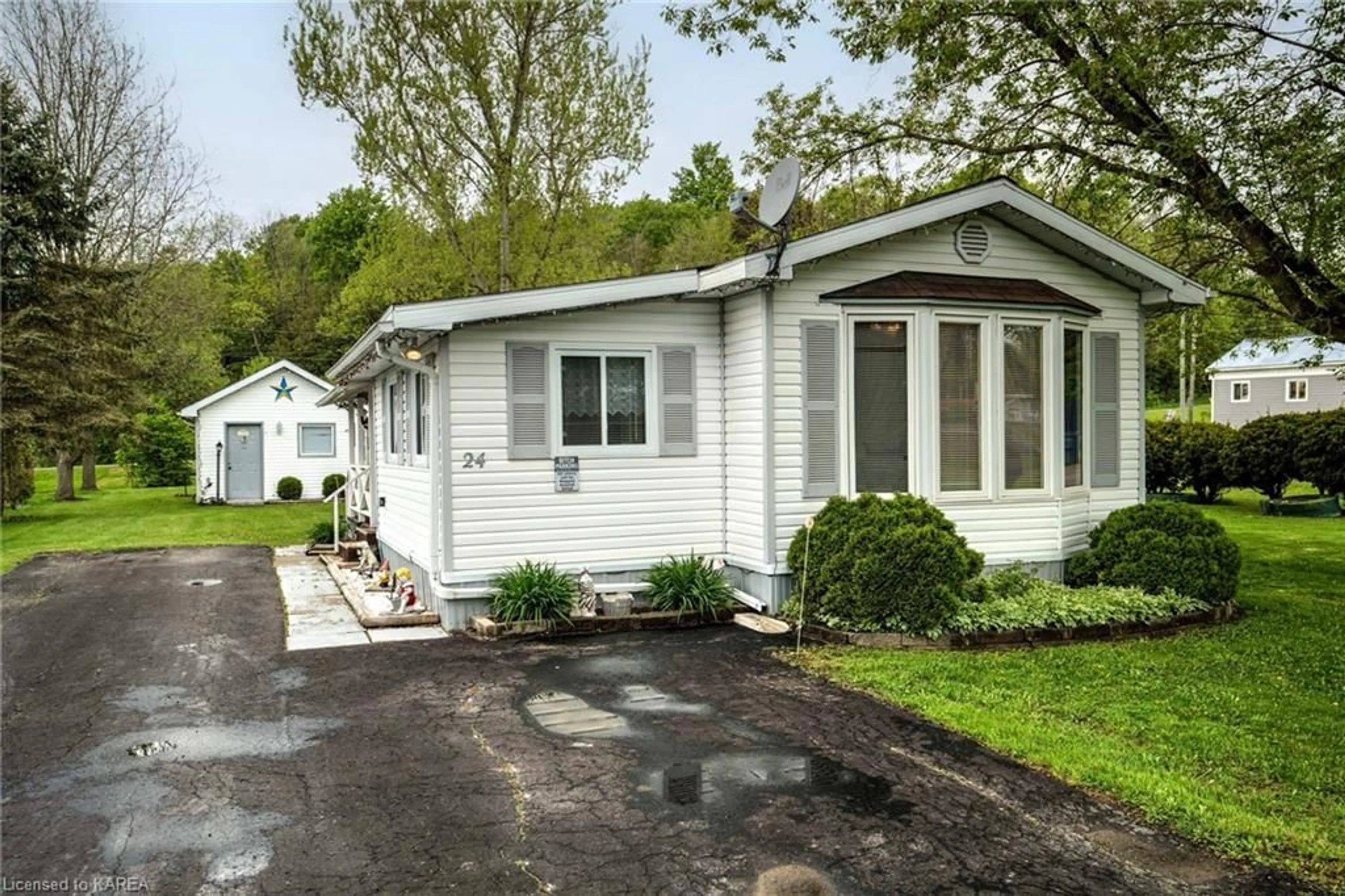 Cottage for 227 Big Hill Rd #24, Seeleys Bay Ontario K0E 1N0