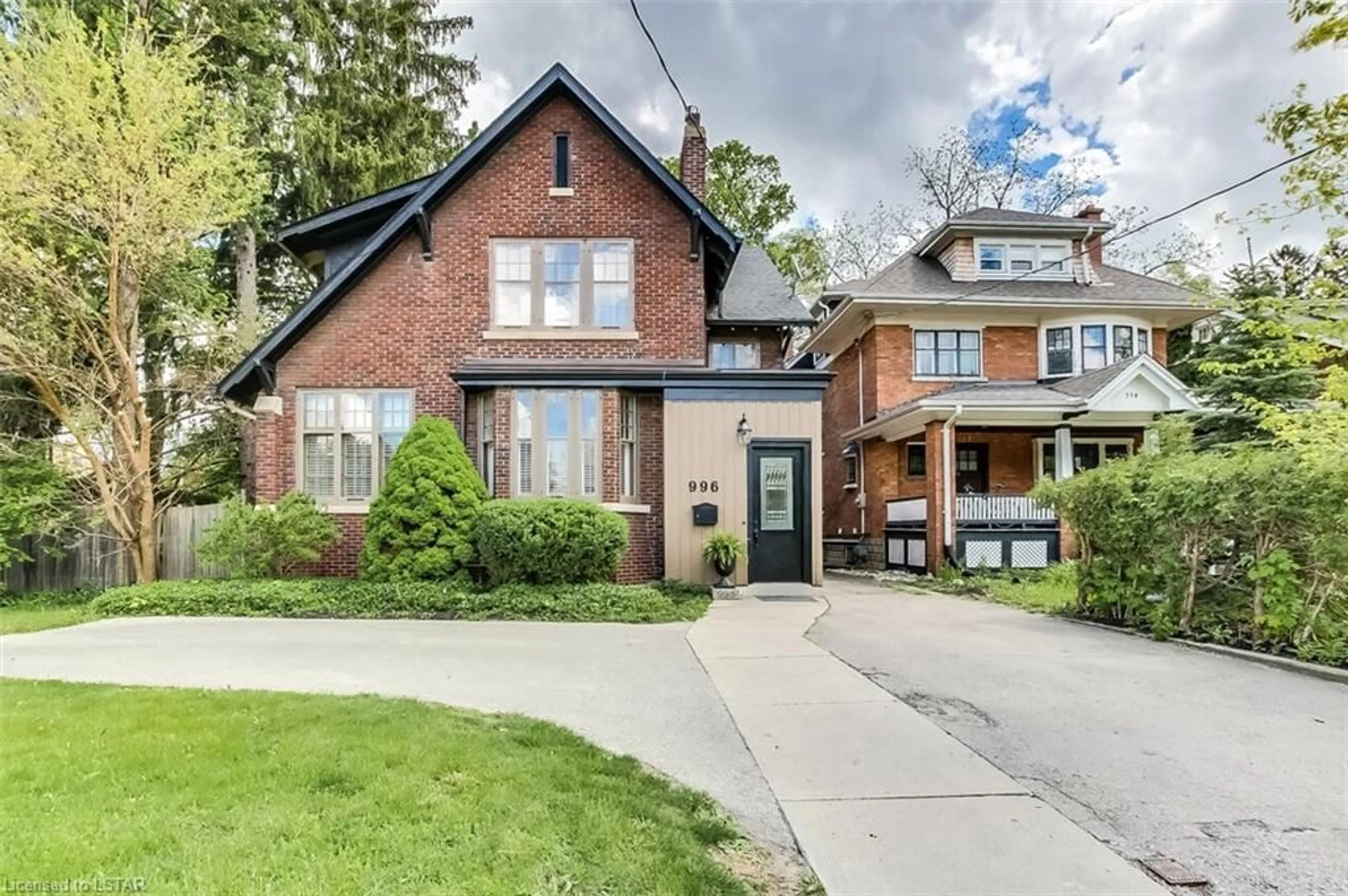 Frontside or backside of a home for 996 Richmond St, London Ontario N6A 3J5