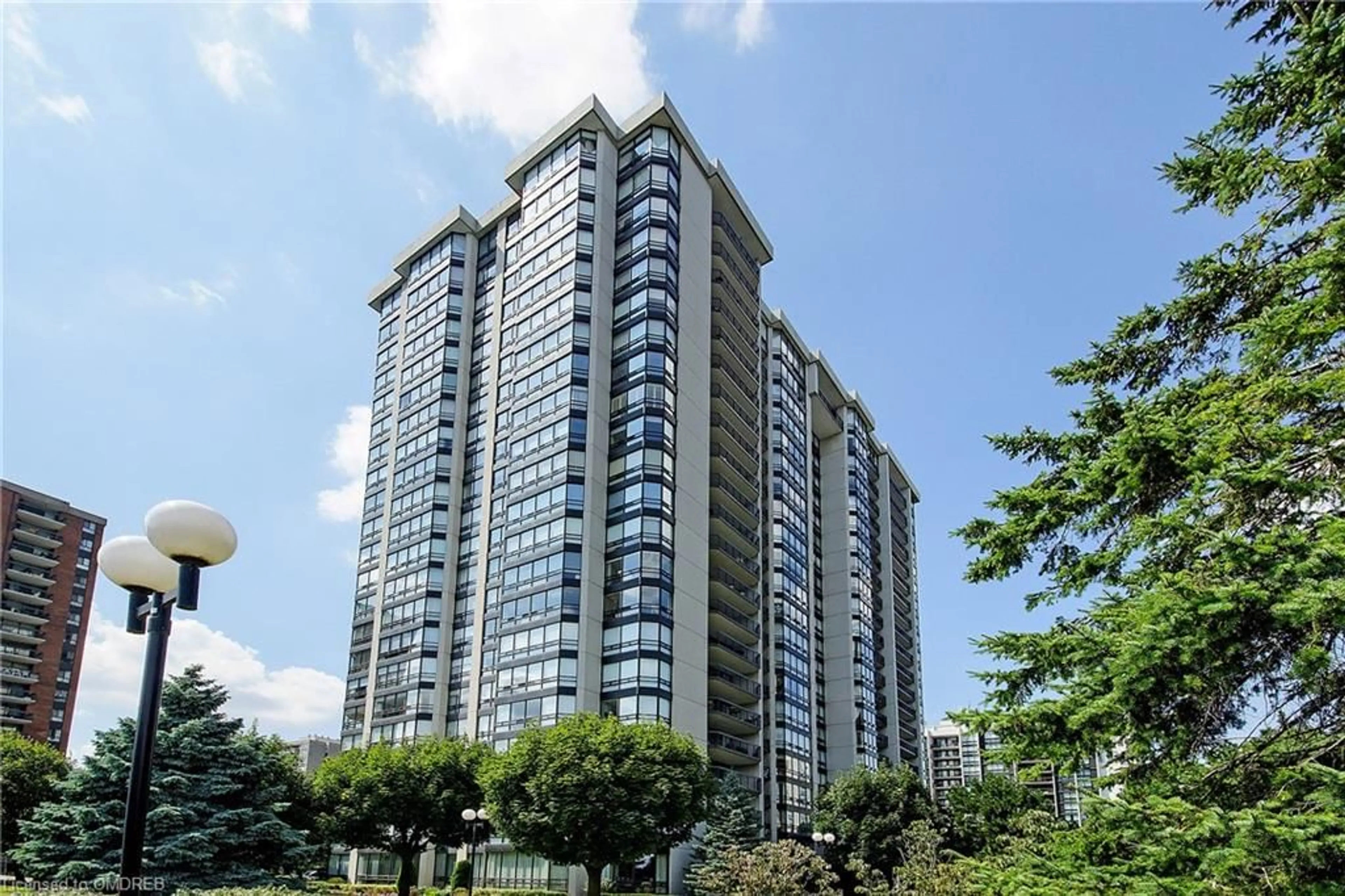 A pic from exterior of the house or condo for 2170 Marine Dr #706, Oakville Ontario L6L 5V1
