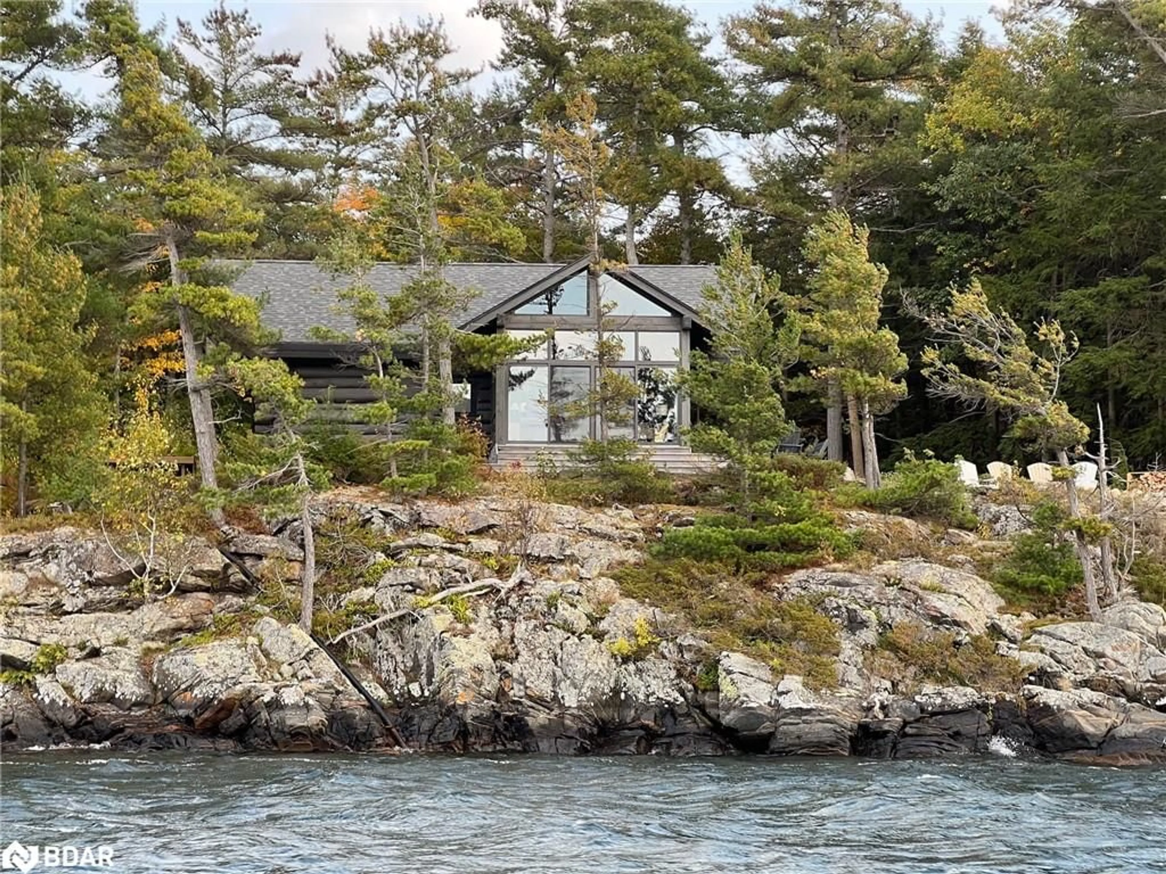 Cottage for 7 B677 Shasha Island, Archipelago (Twp) Ontario P2A 1T4
