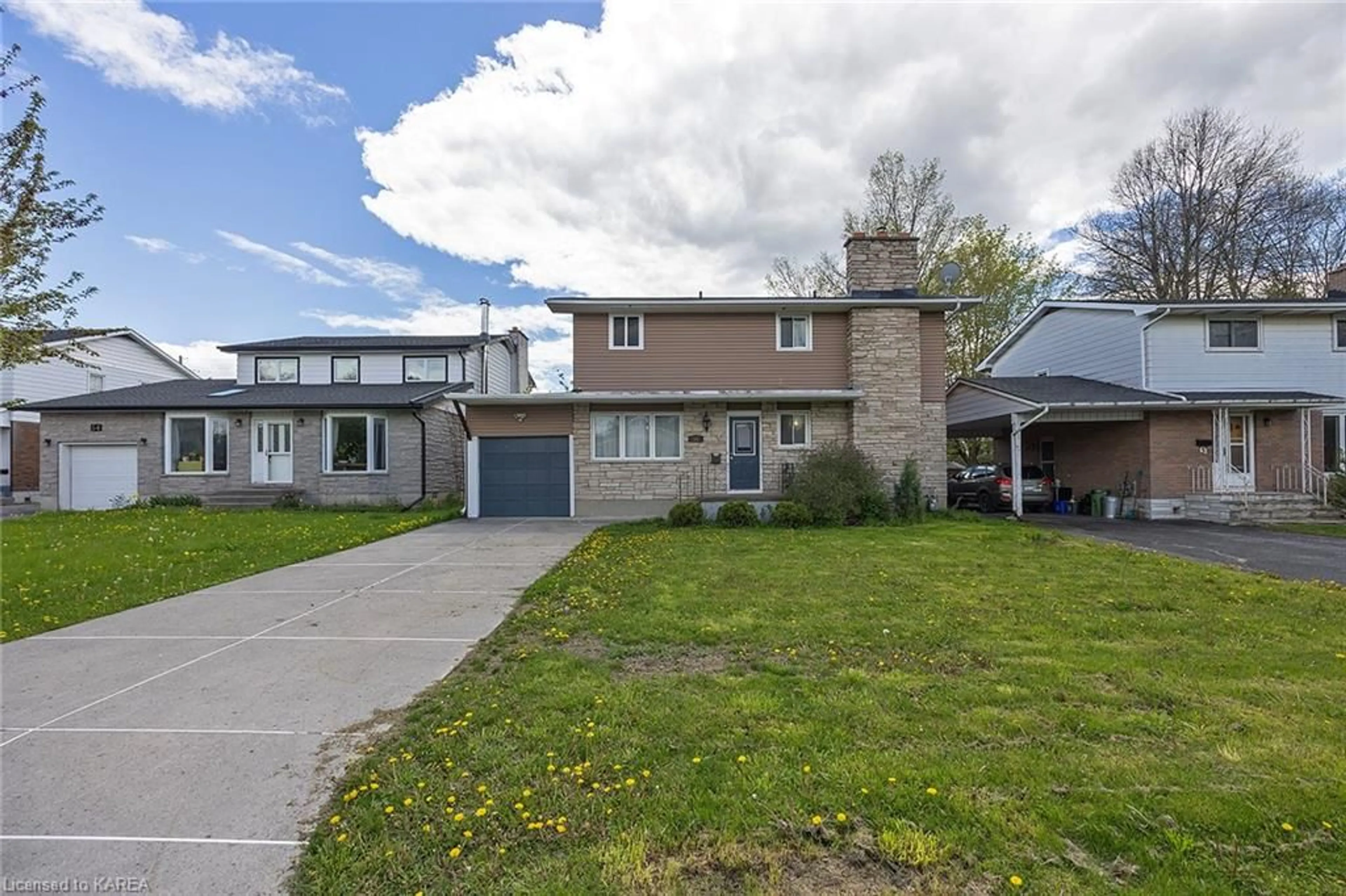 Frontside or backside of a home for 58 Cliff Cres, Kingston Ontario K7M 1A8