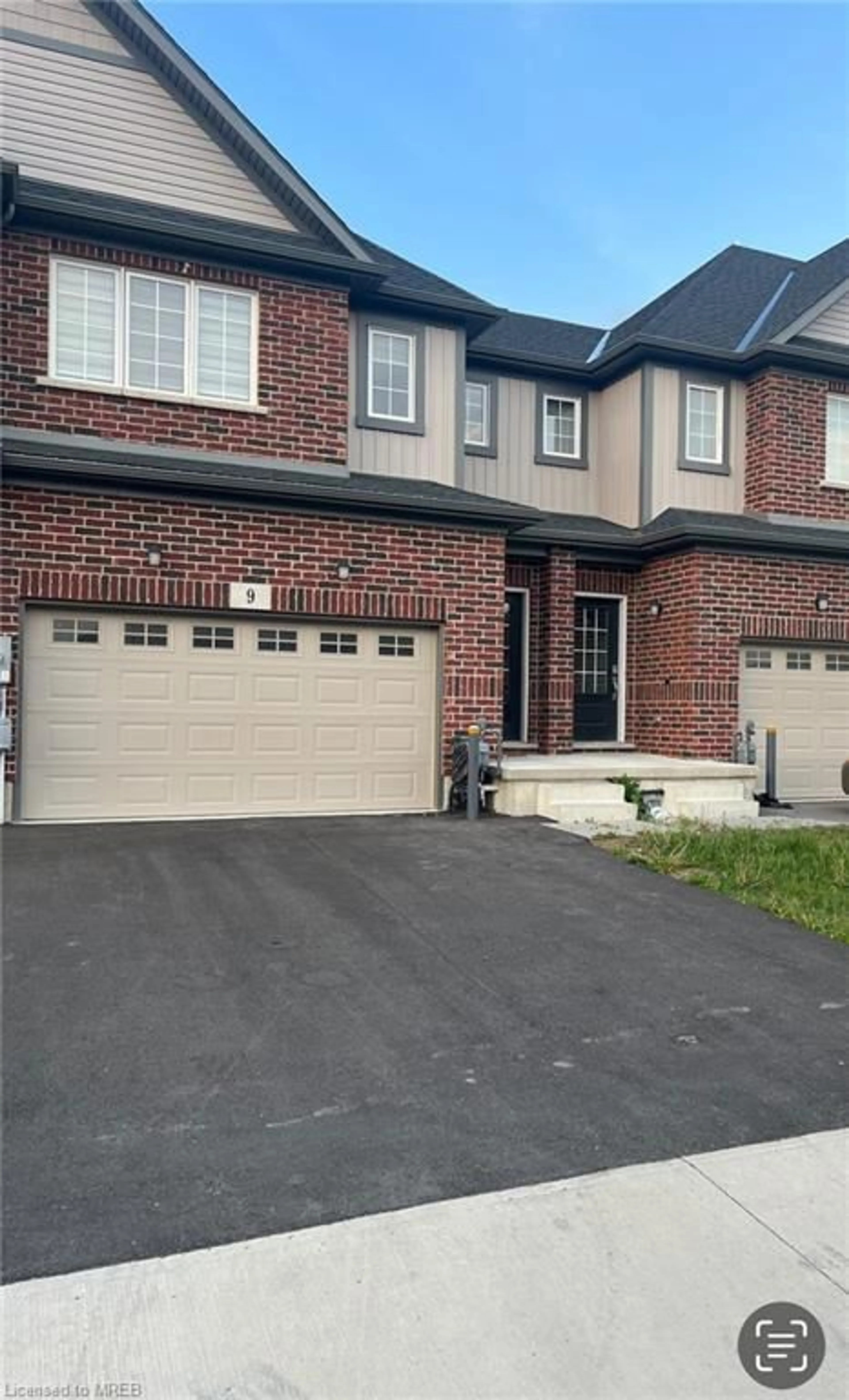 Home with brick exterior material for 9 Bur Oak Dr, Niagara Falls Ontario L2V 0L9