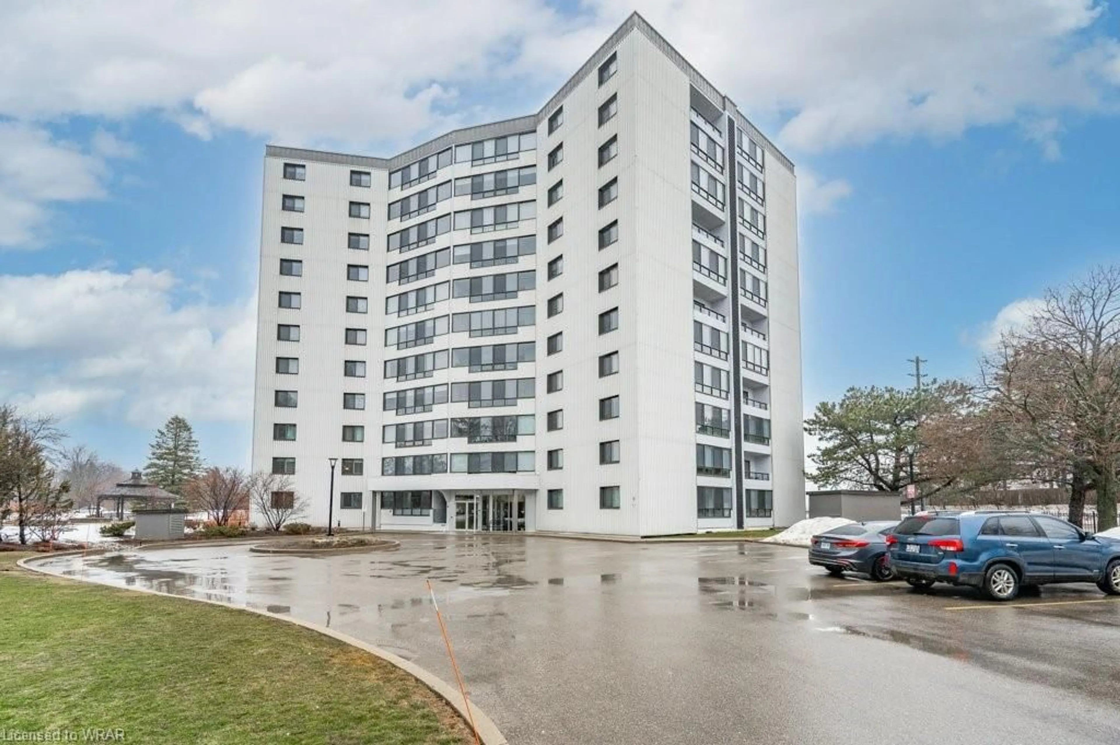 A pic from exterior of the house or condo for 250 Glenridge Dr #1106, Waterloo Ontario N2J 4H8