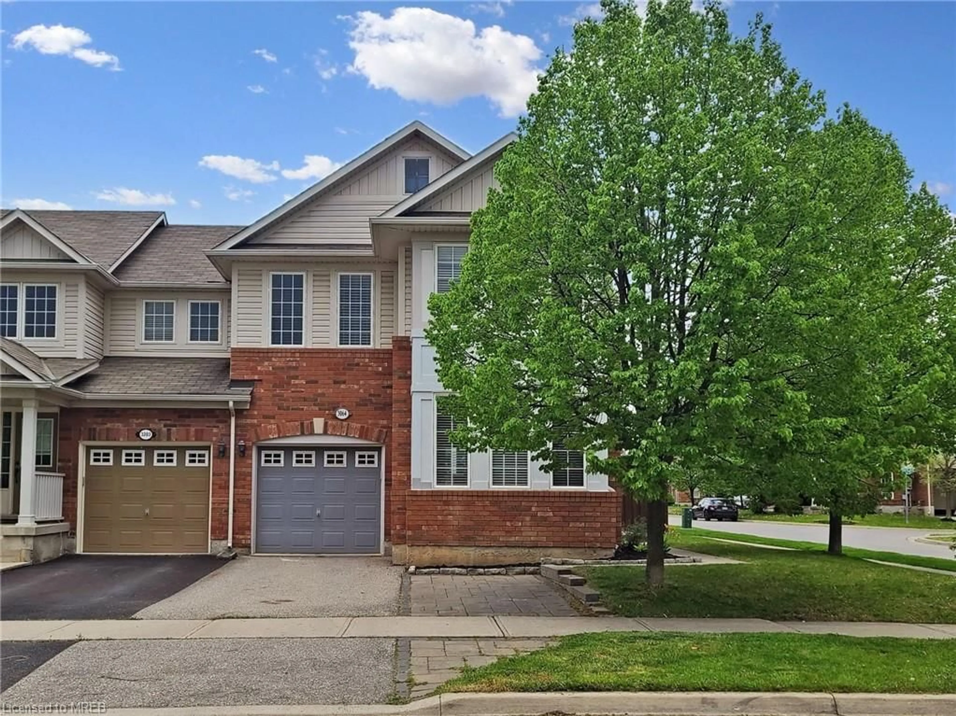 A pic from exterior of the house or condo for 3064 Stornoway Cir, Oakville Ontario L6M 5H7