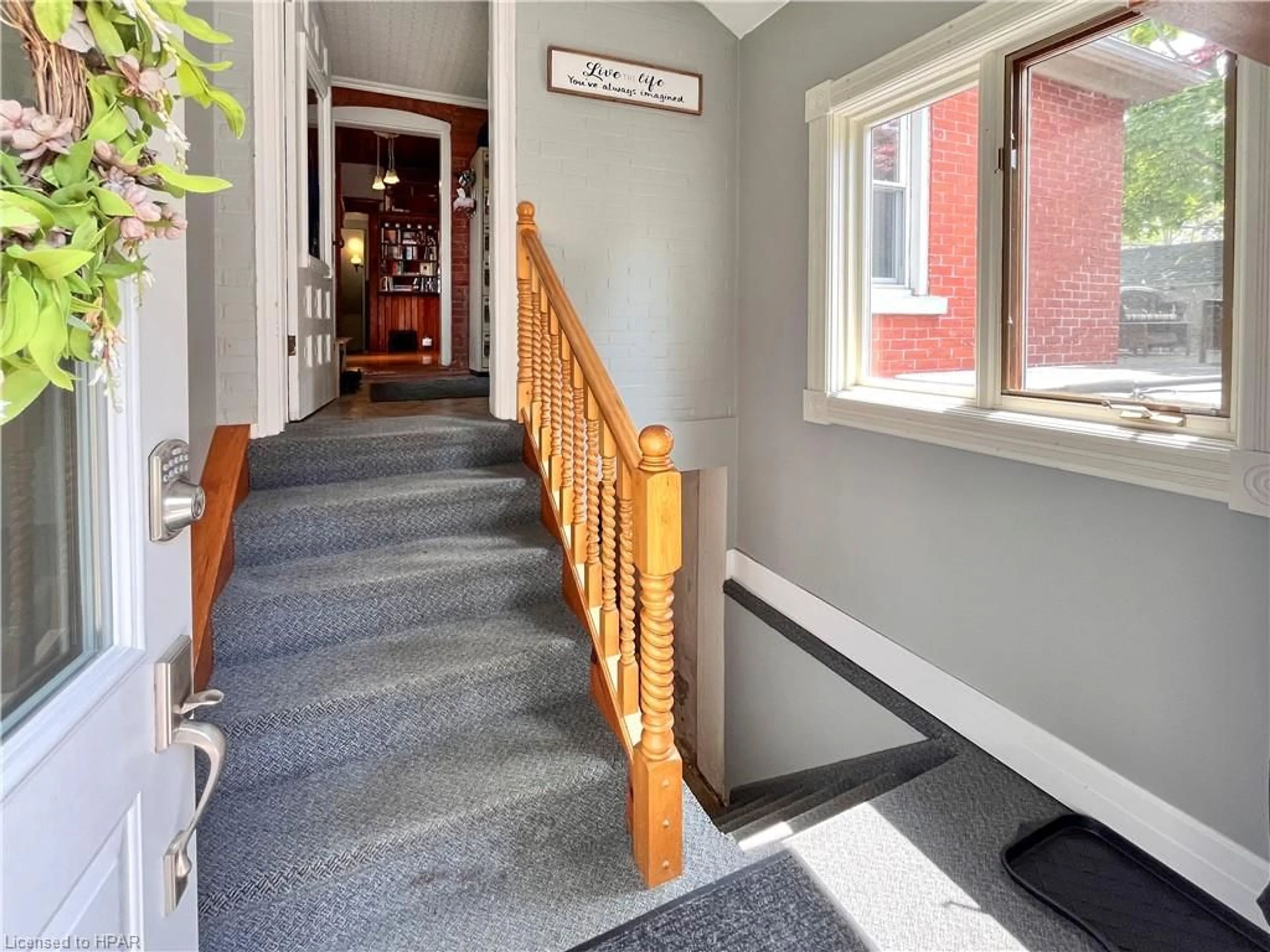 Indoor foyer for 178 Gibbons St, Goderich Ontario N7A 3J6