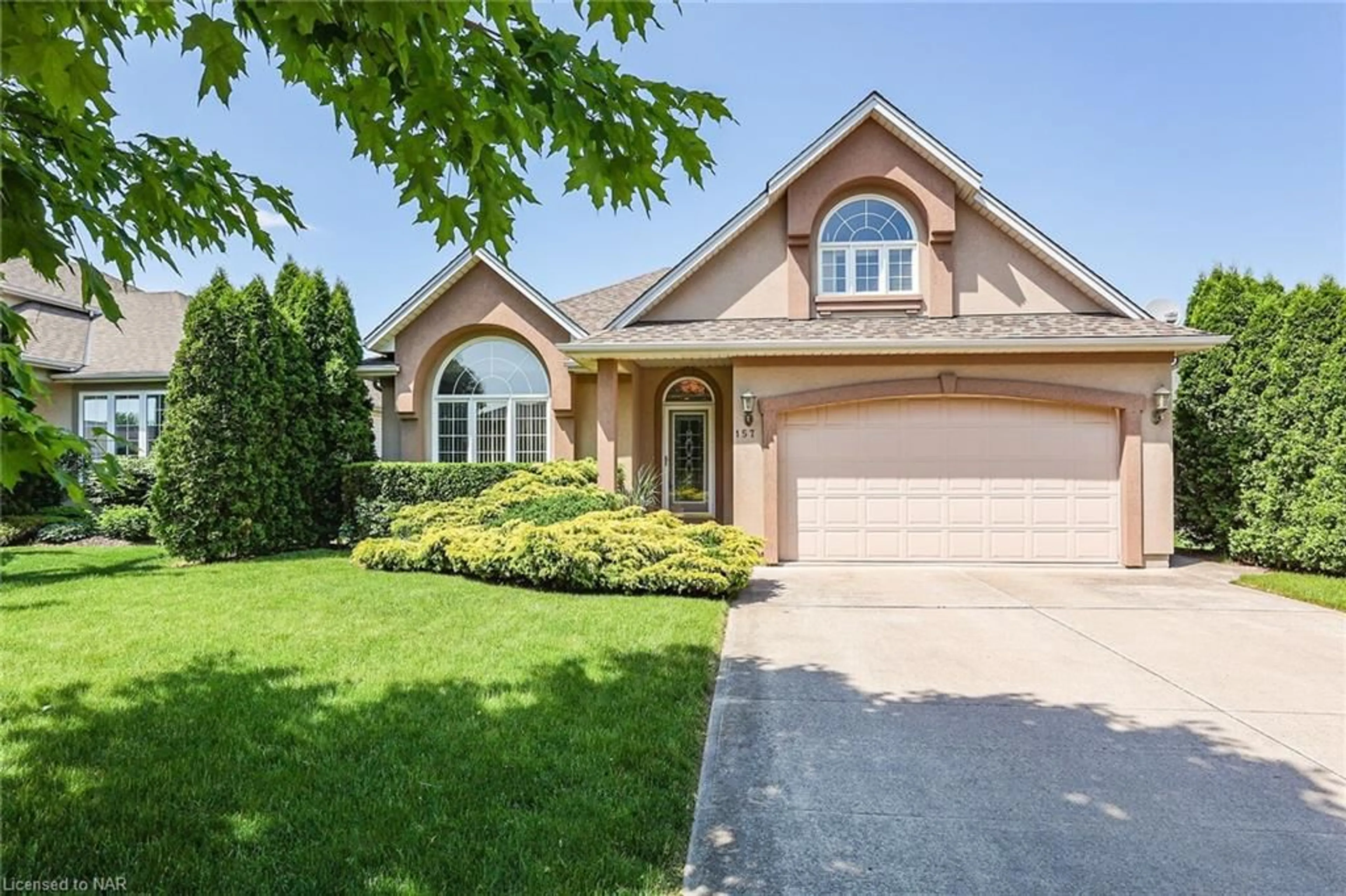 Frontside or backside of a home for 157 Loretta Dr, Niagara-on-the-Lake Ontario L0S 1T0