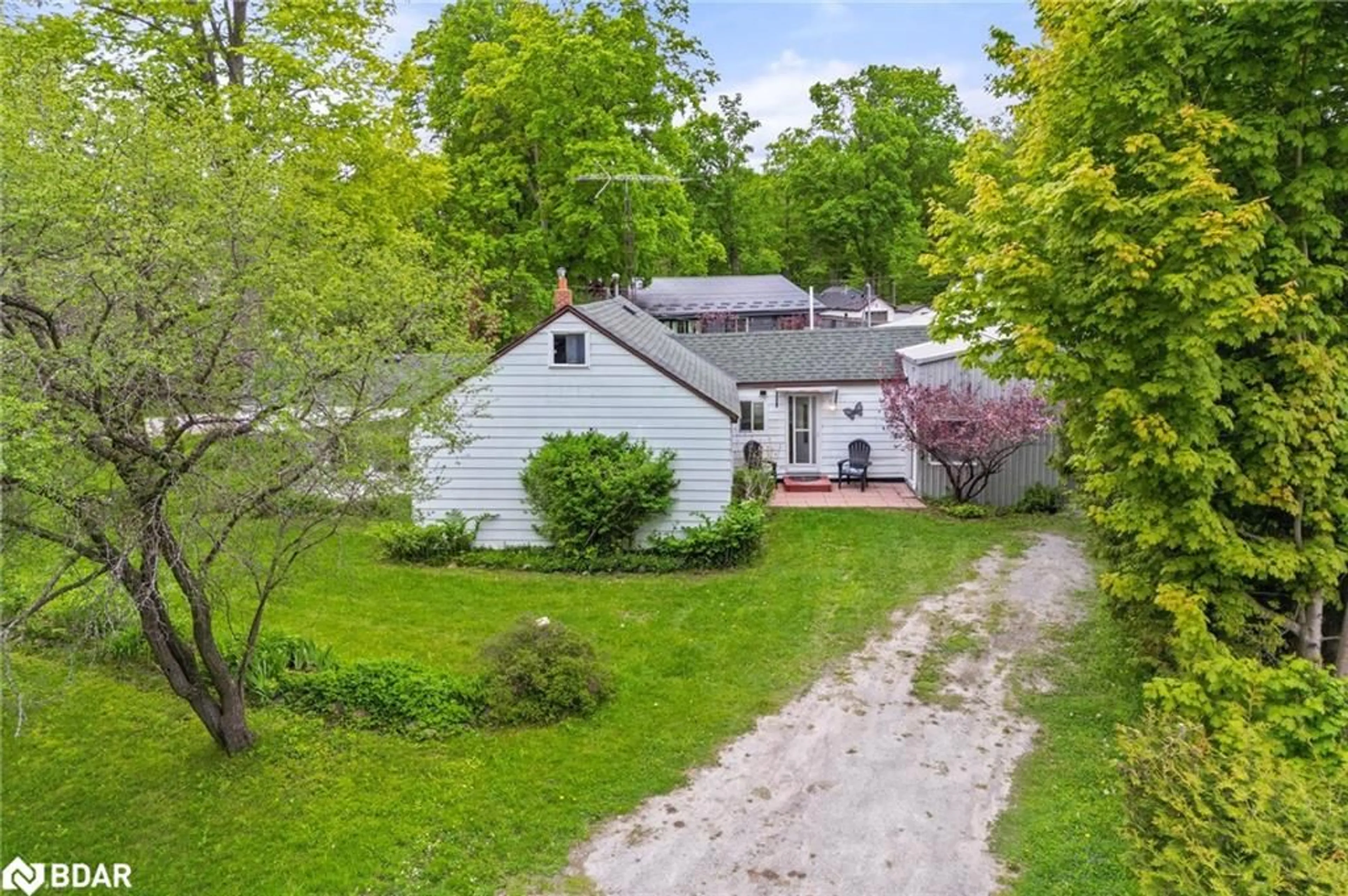 Cottage for 369 Brock Concession Rd 2 Rd, Beaverton Ontario L0K 1A0