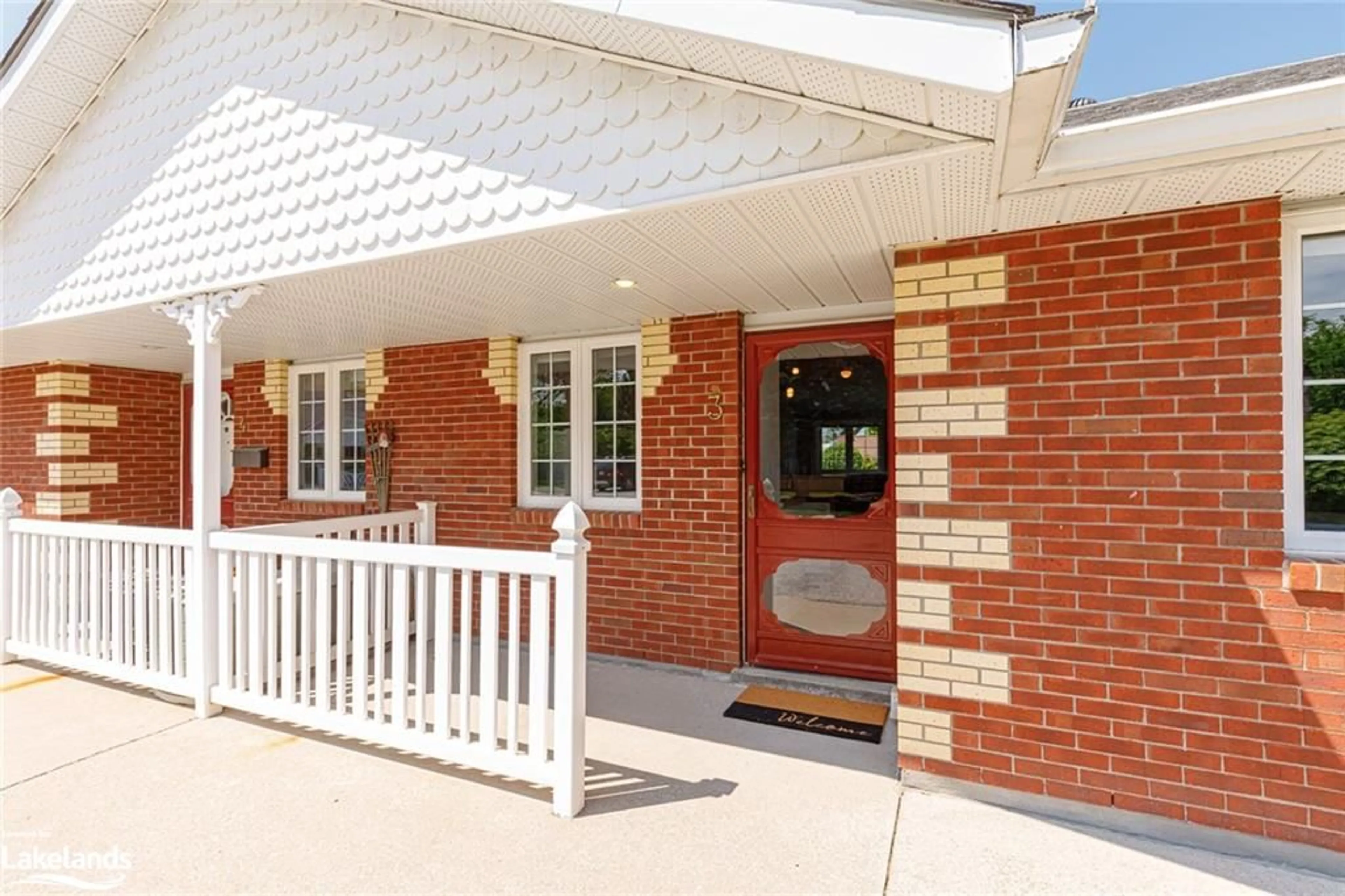 Home with brick exterior material for 346 Peel St #3, Collingwood Ontario L9Y 3W4