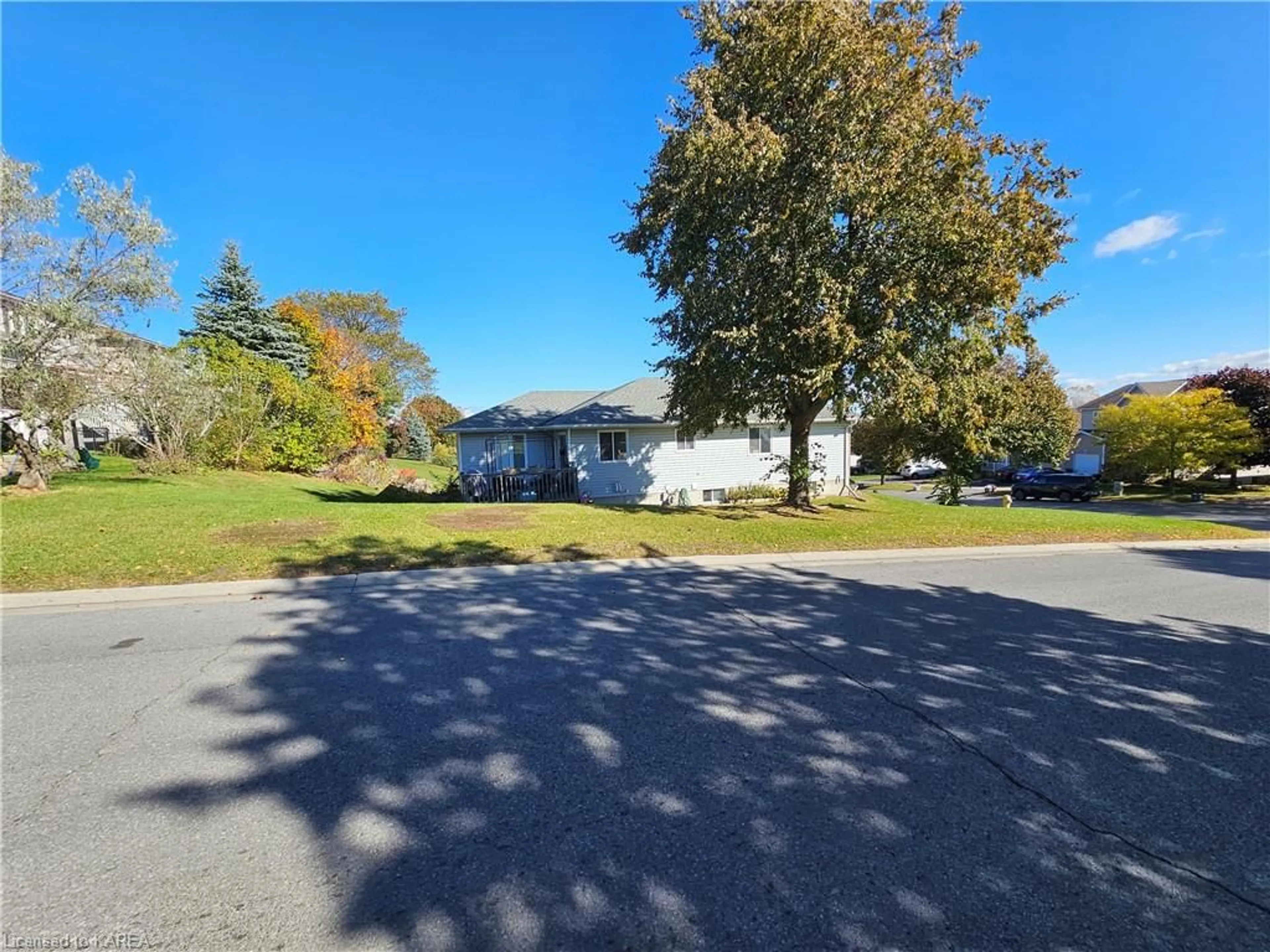 Frontside or backside of a home for 448 Dolshire St, Kingston Ontario K7M 9B4