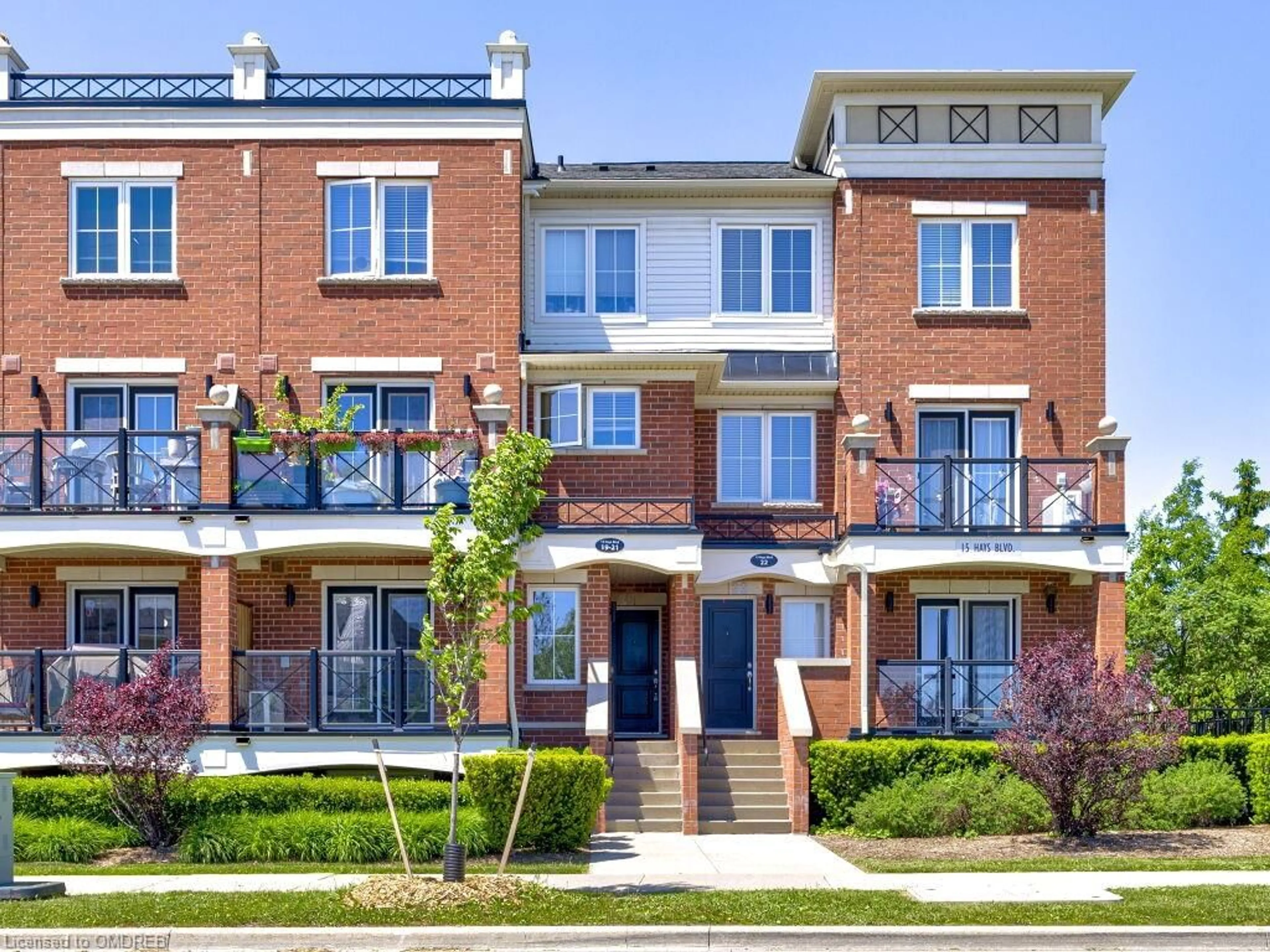 A pic from exterior of the house or condo for 15 Hays Blvd #21, Oakville Ontario L6H 0H8
