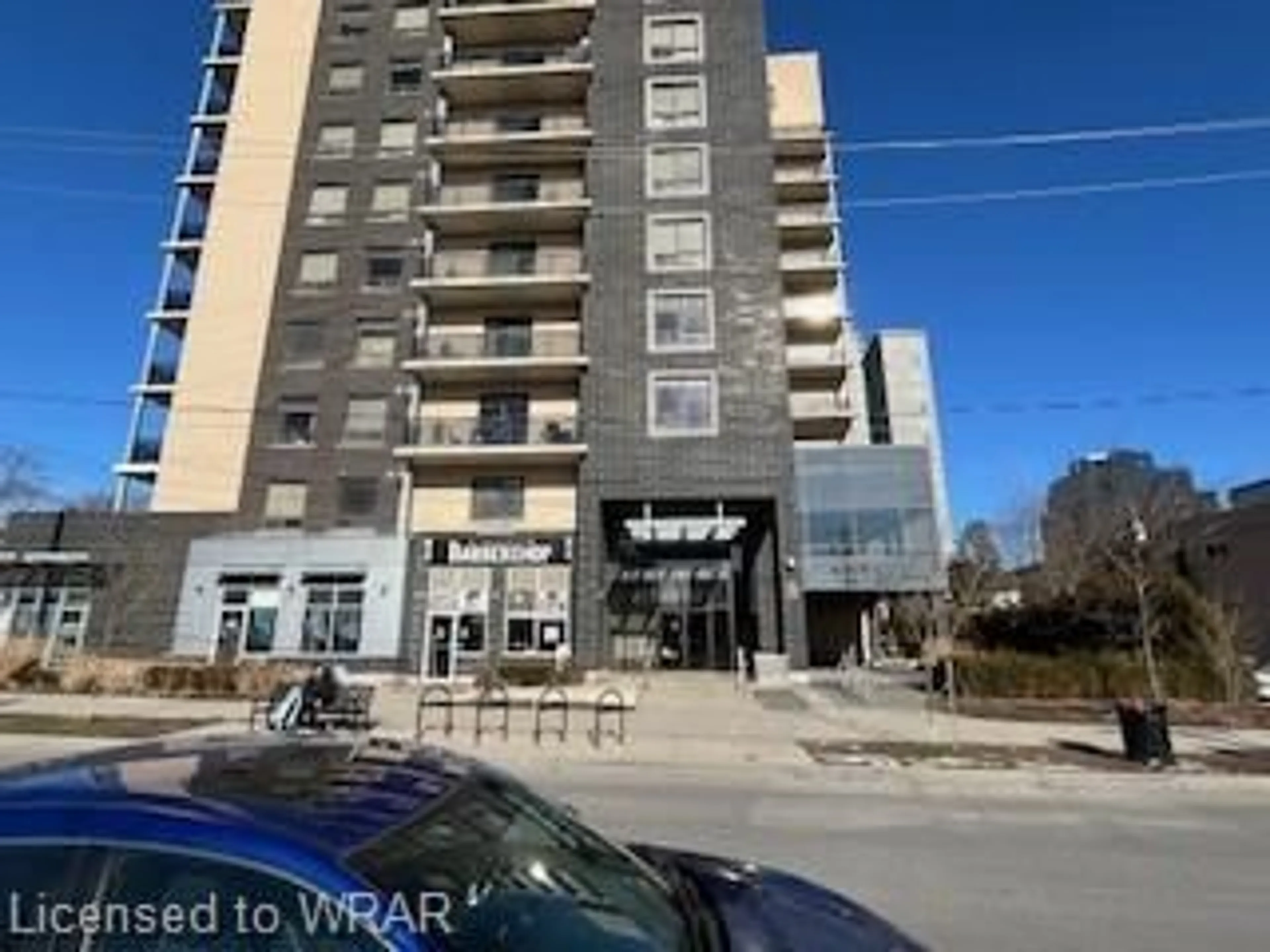 A pic from exterior of the house or condo for 8 Hickory St #801, Waterloo Ontario N2L 3H6