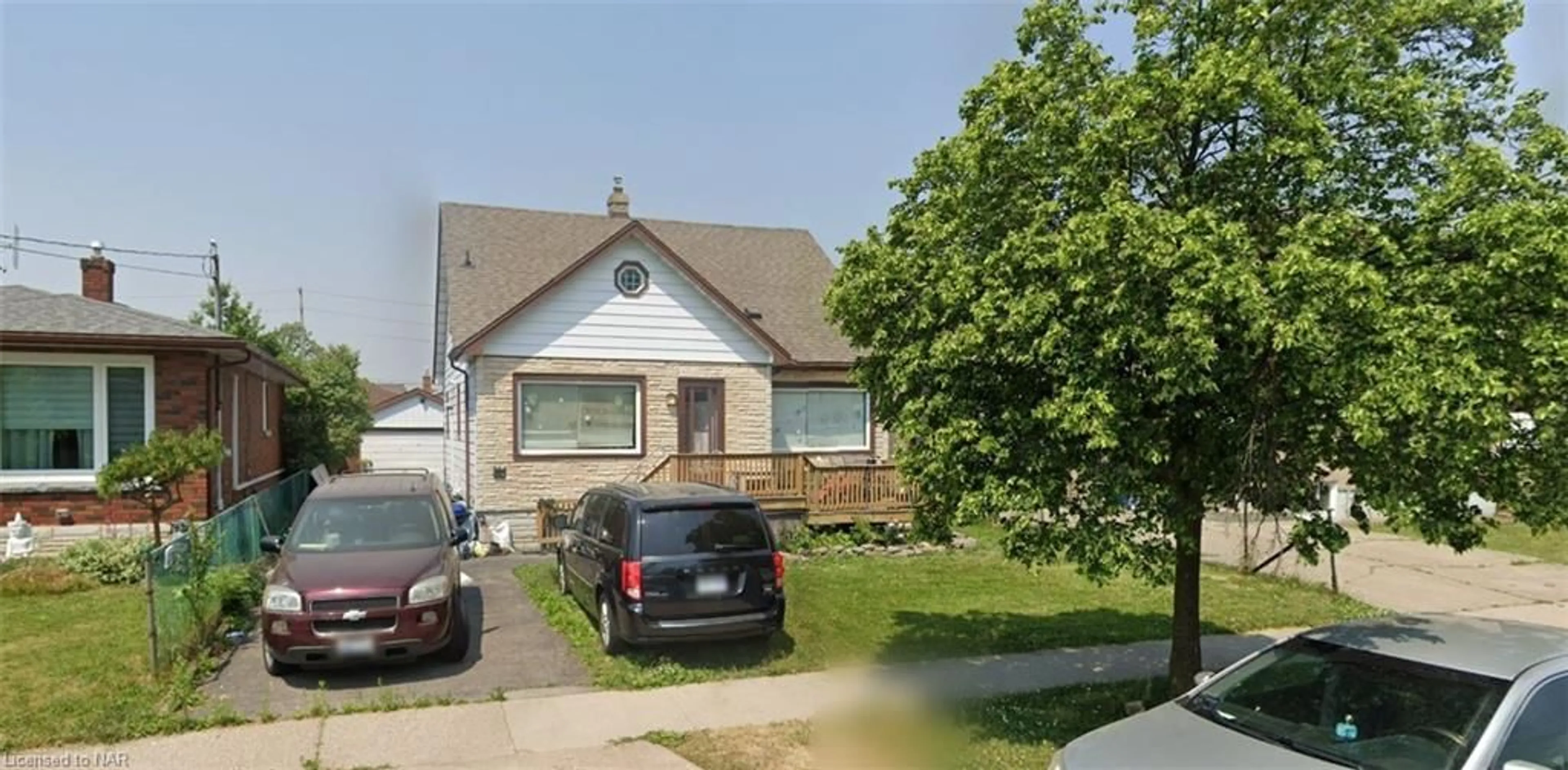 Frontside or backside of a home for 133 Lyons Ave, Welland Ontario L3B 1M3