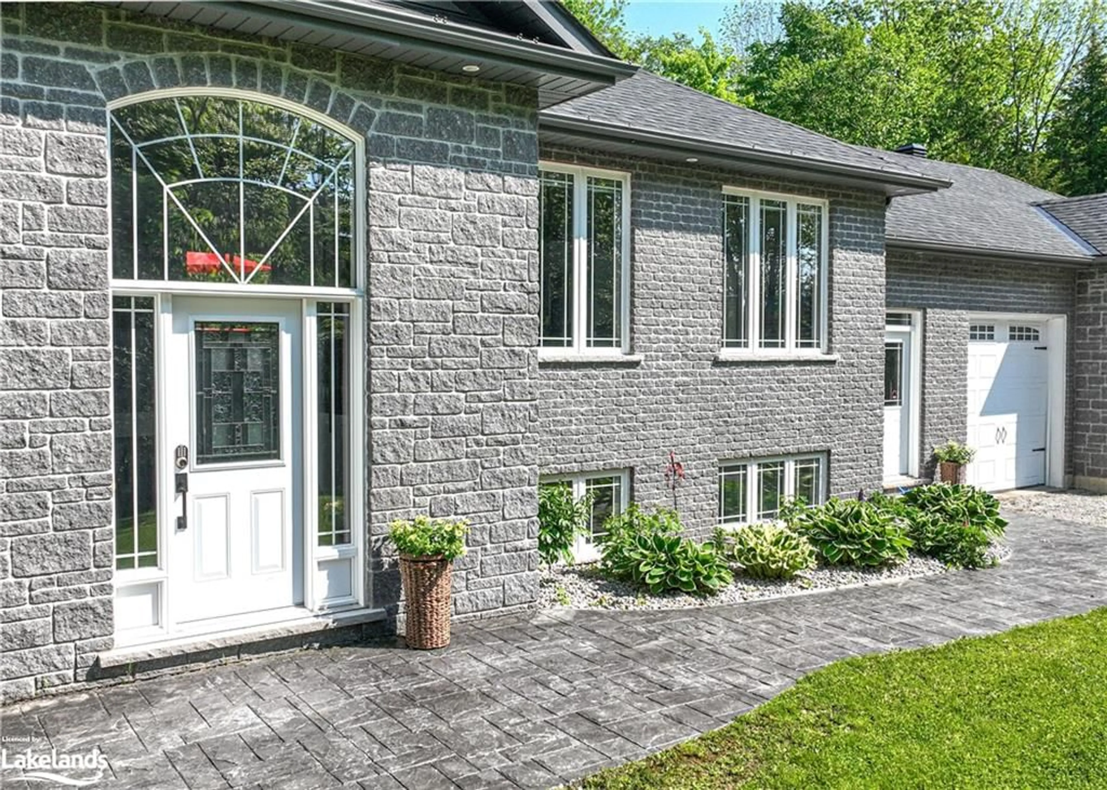 Home with brick exterior material for 1430 Rimkey Cres, Severn Ontario L3V 0E9