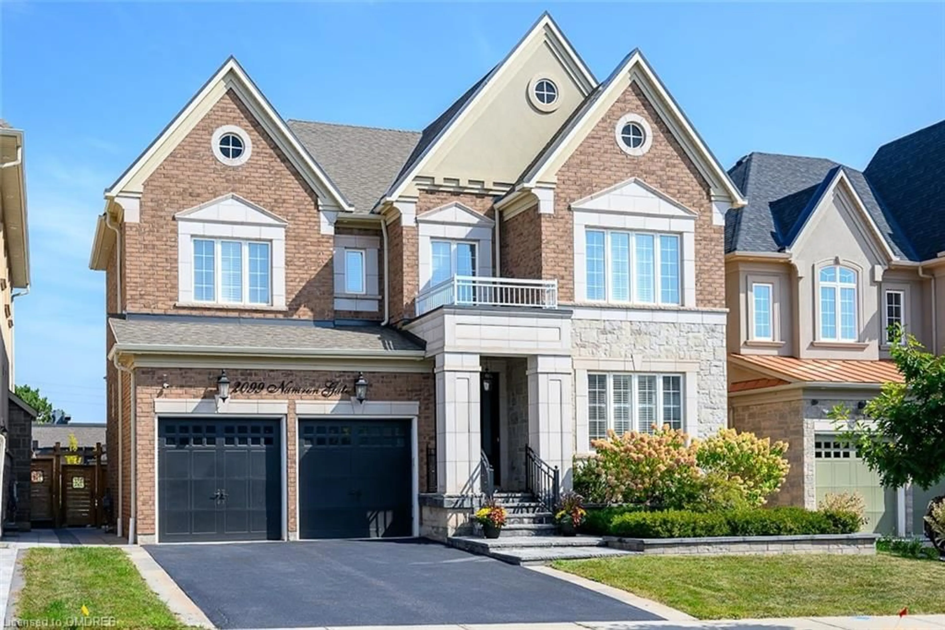 Home with brick exterior material for 2099 Namron Gate, Oakville Ontario L6H 0J7