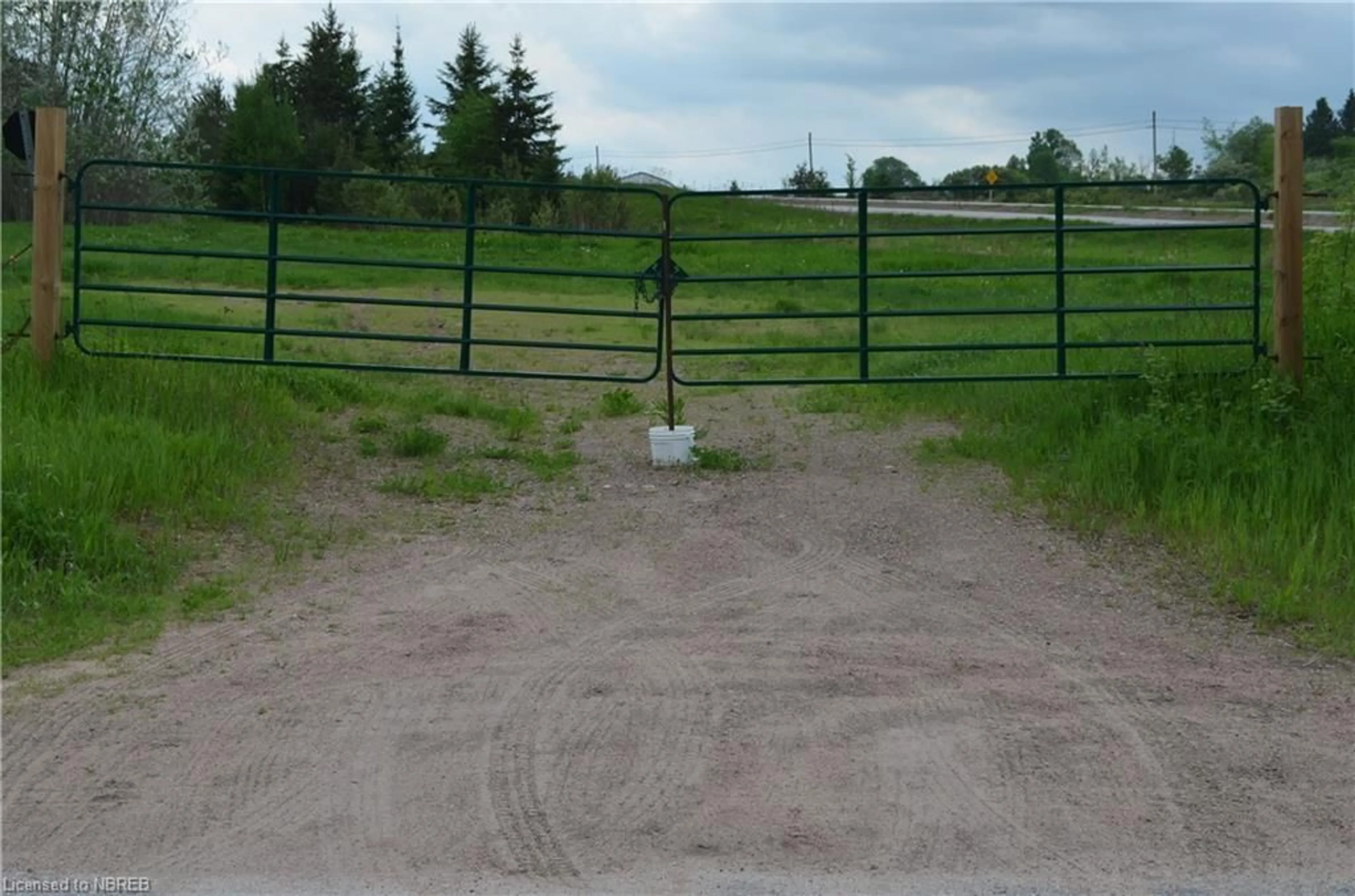 Fenced yard for PT LT 4 South St, Powassan Ontario P0H 1Z0