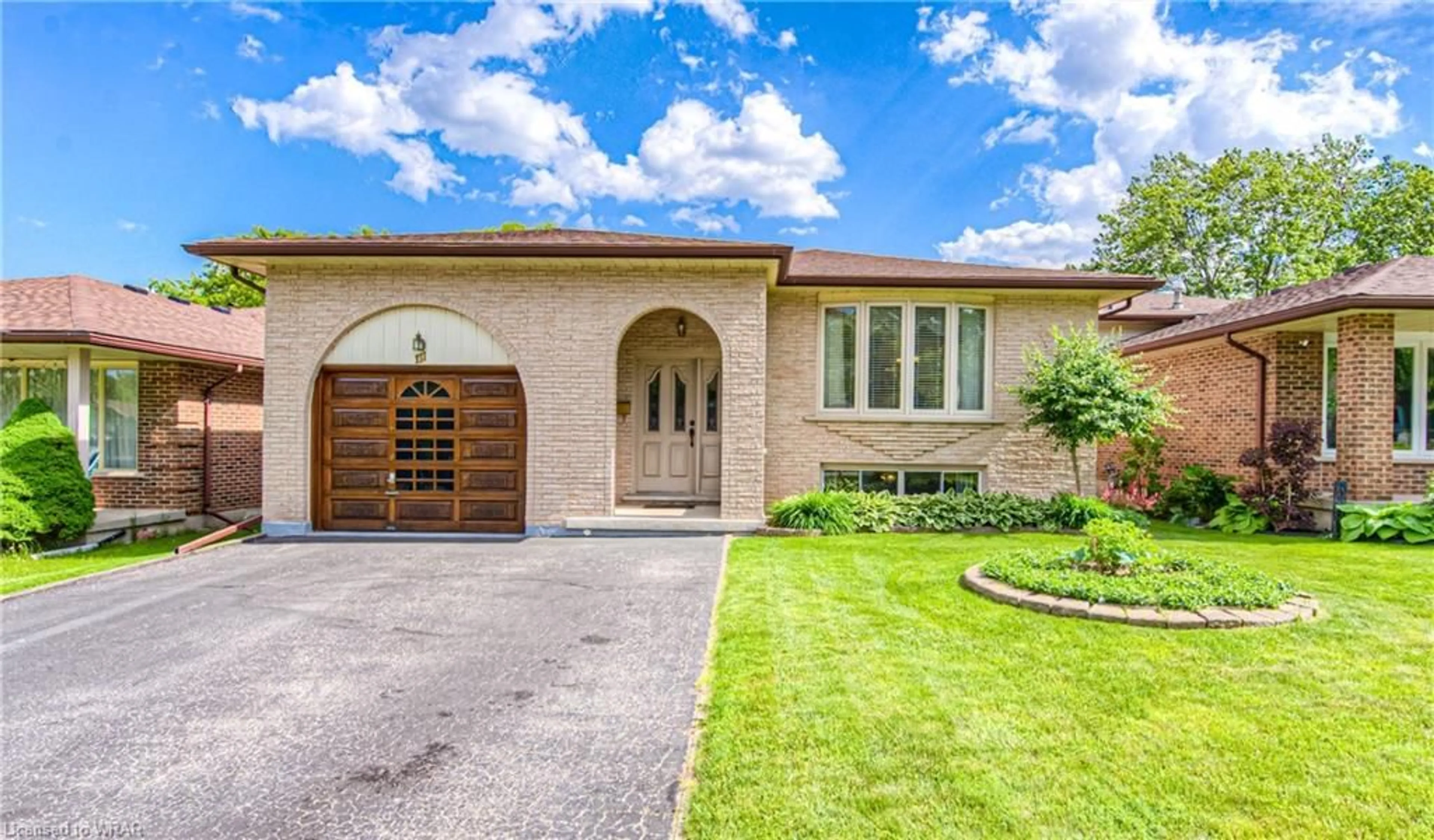 Home with brick exterior material for 111 Carlyle Dr, Kitchener Ontario N2P 1V9