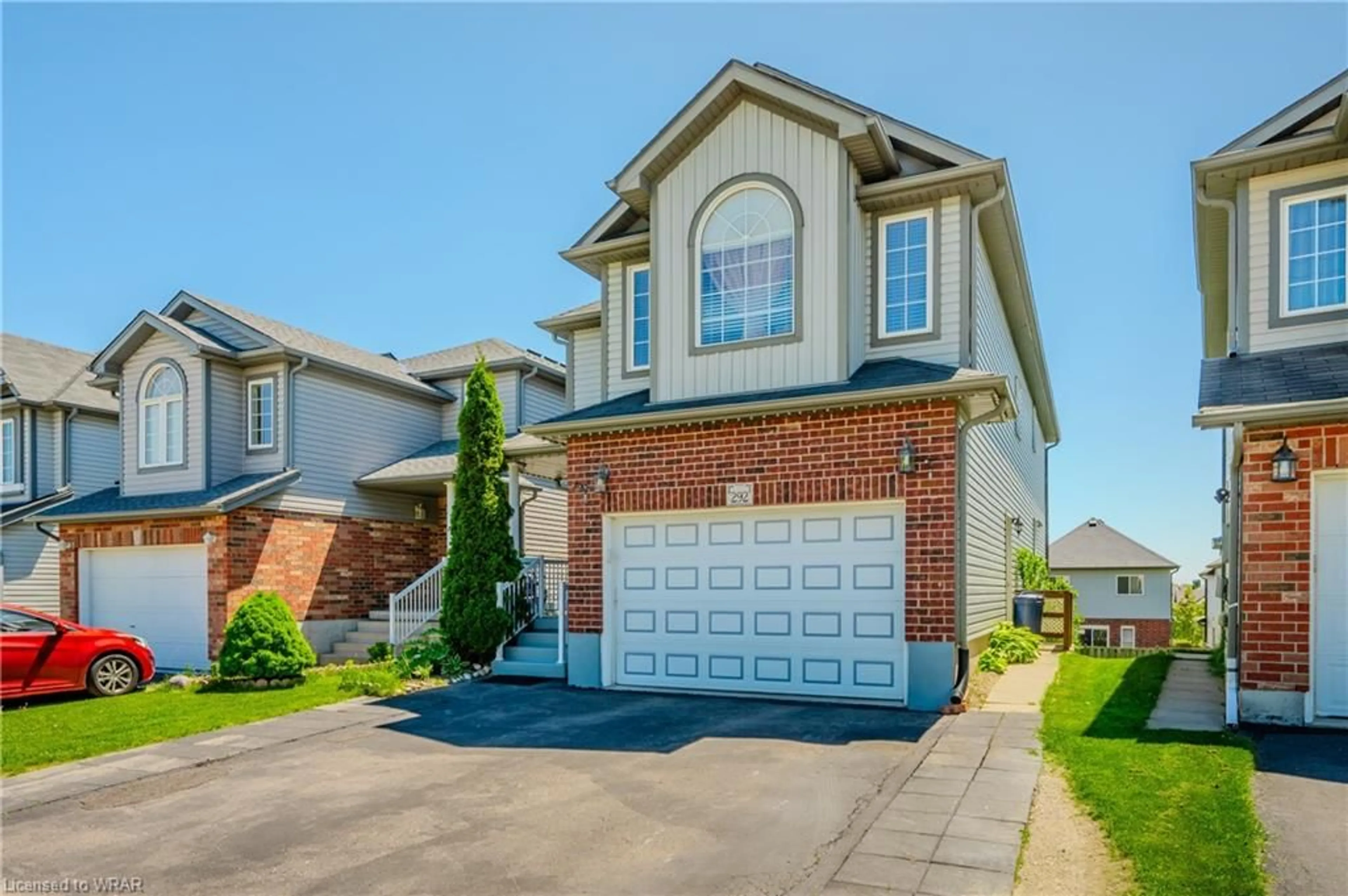 Frontside or backside of a home for 292 Lemon Grass Cres, Kitchener Ontario N2N 3R5