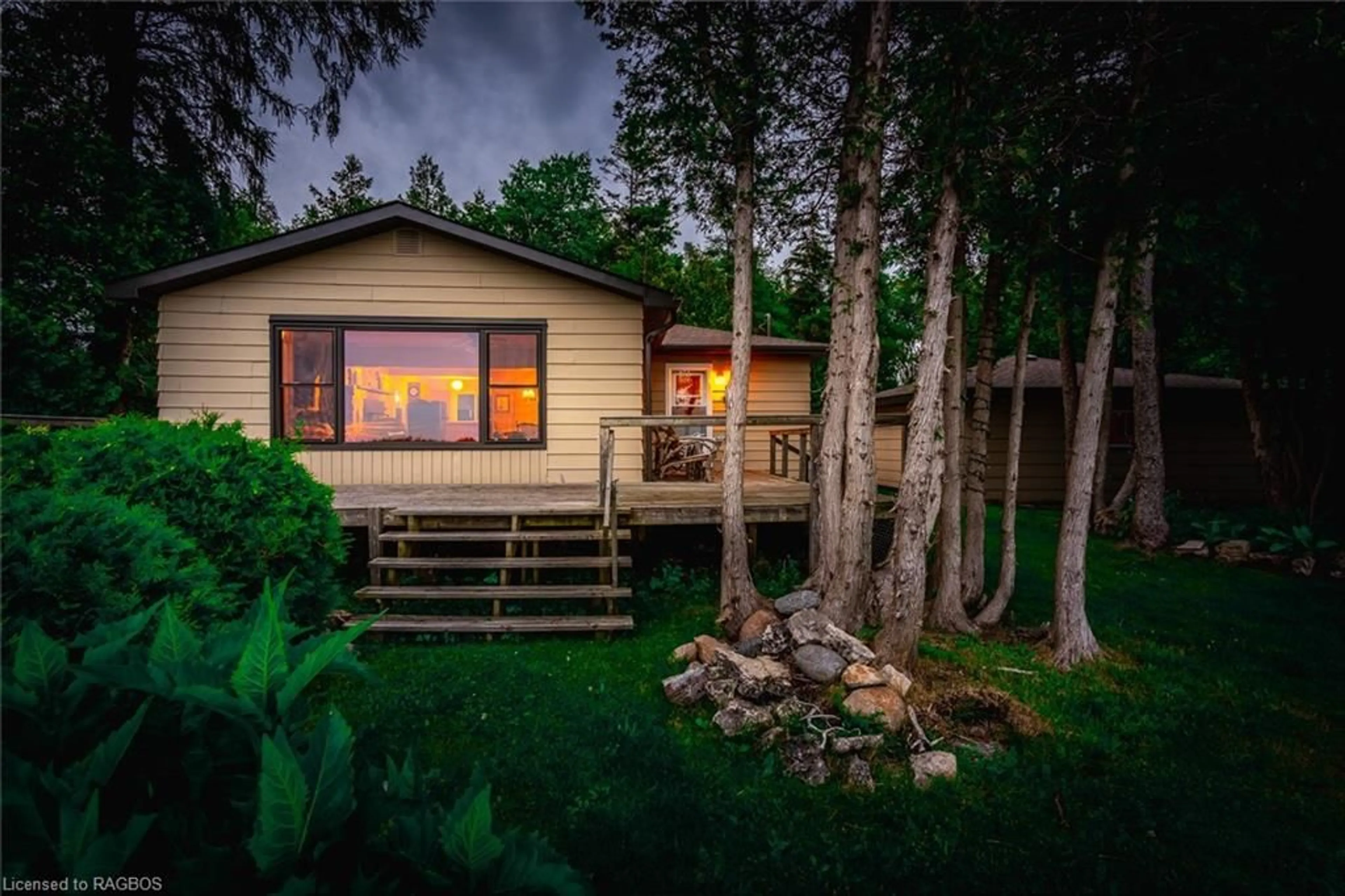 Cottage for 1292 Sunset Dr, South Bruce Peninsula Ontario N0H 2T0