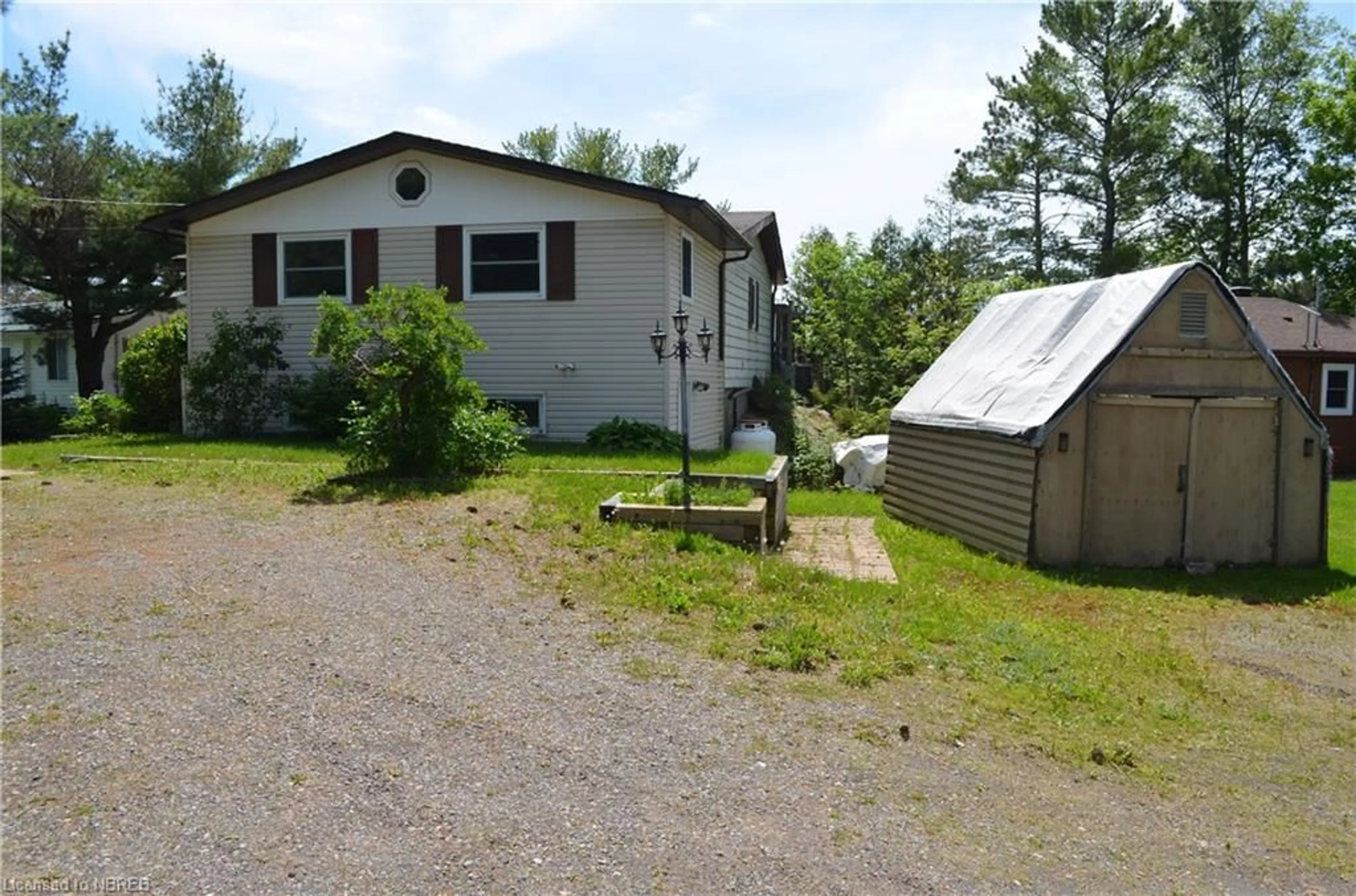 Cottage for 77 Rockview Rd, Callander Ontario P0H 1H0