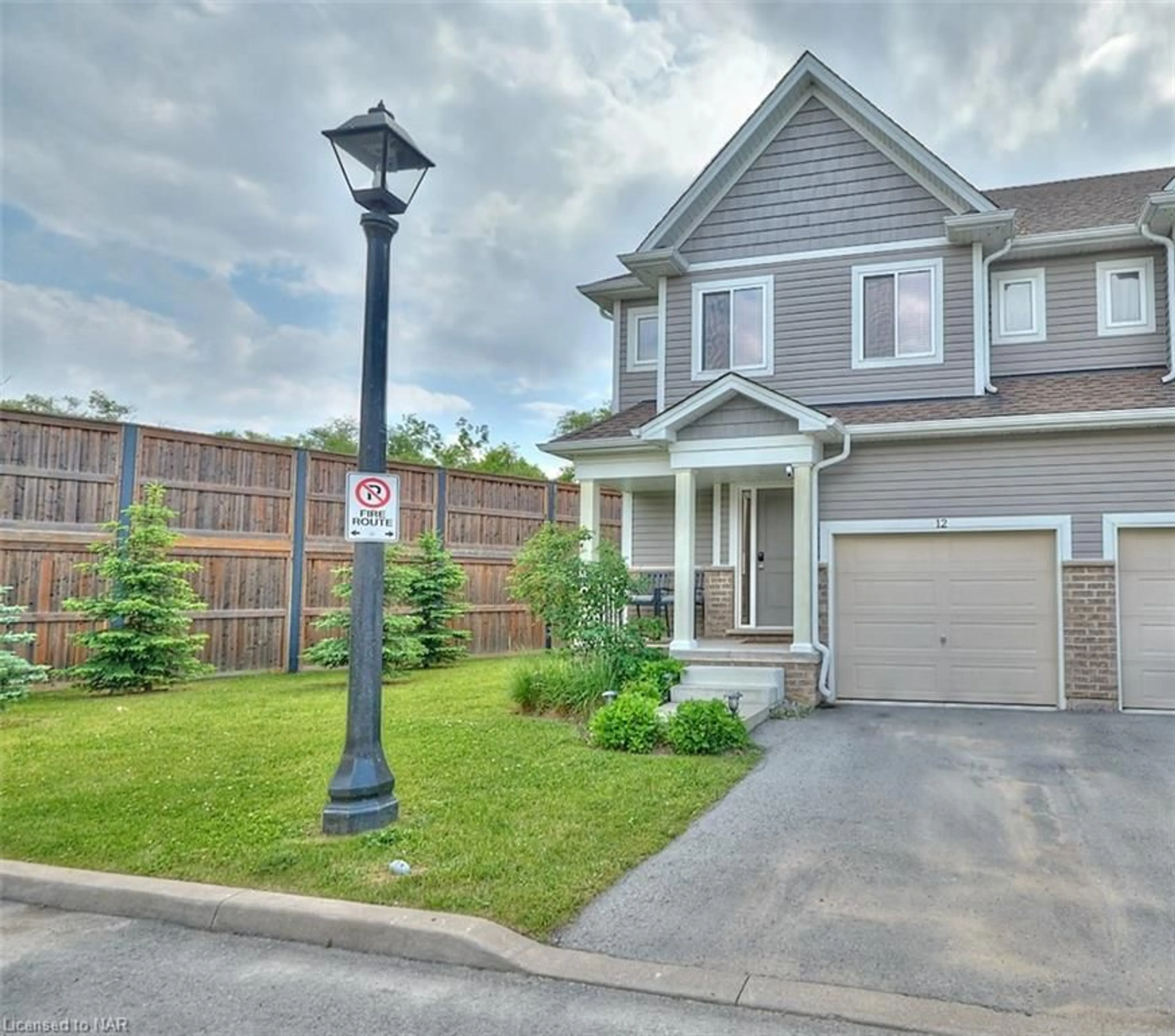 Frontside or backside of a home for 60 Canterbury Dr #12, St. Catharines Ontario L2P 0E7